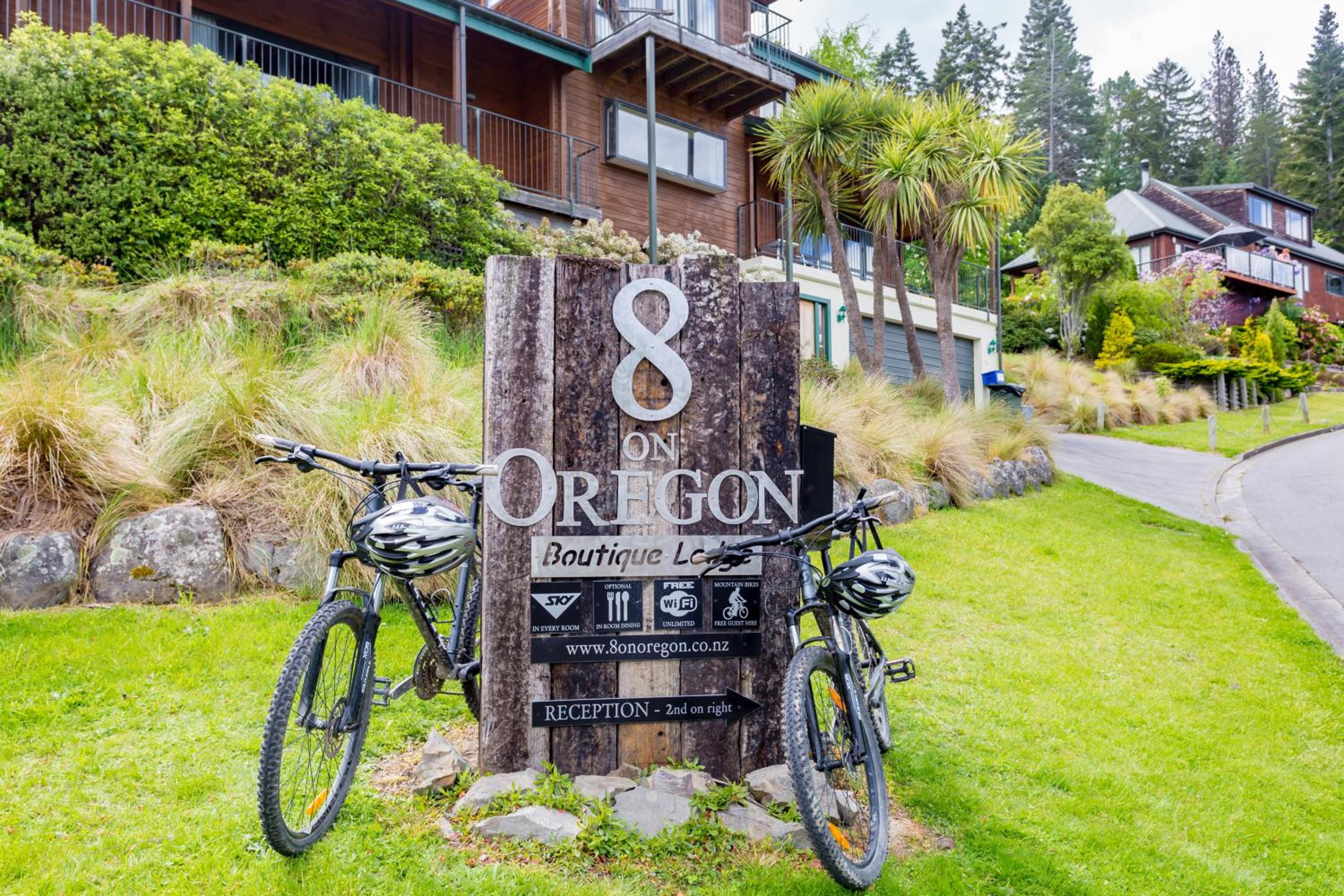 8 on Oregon Boutique Lodge