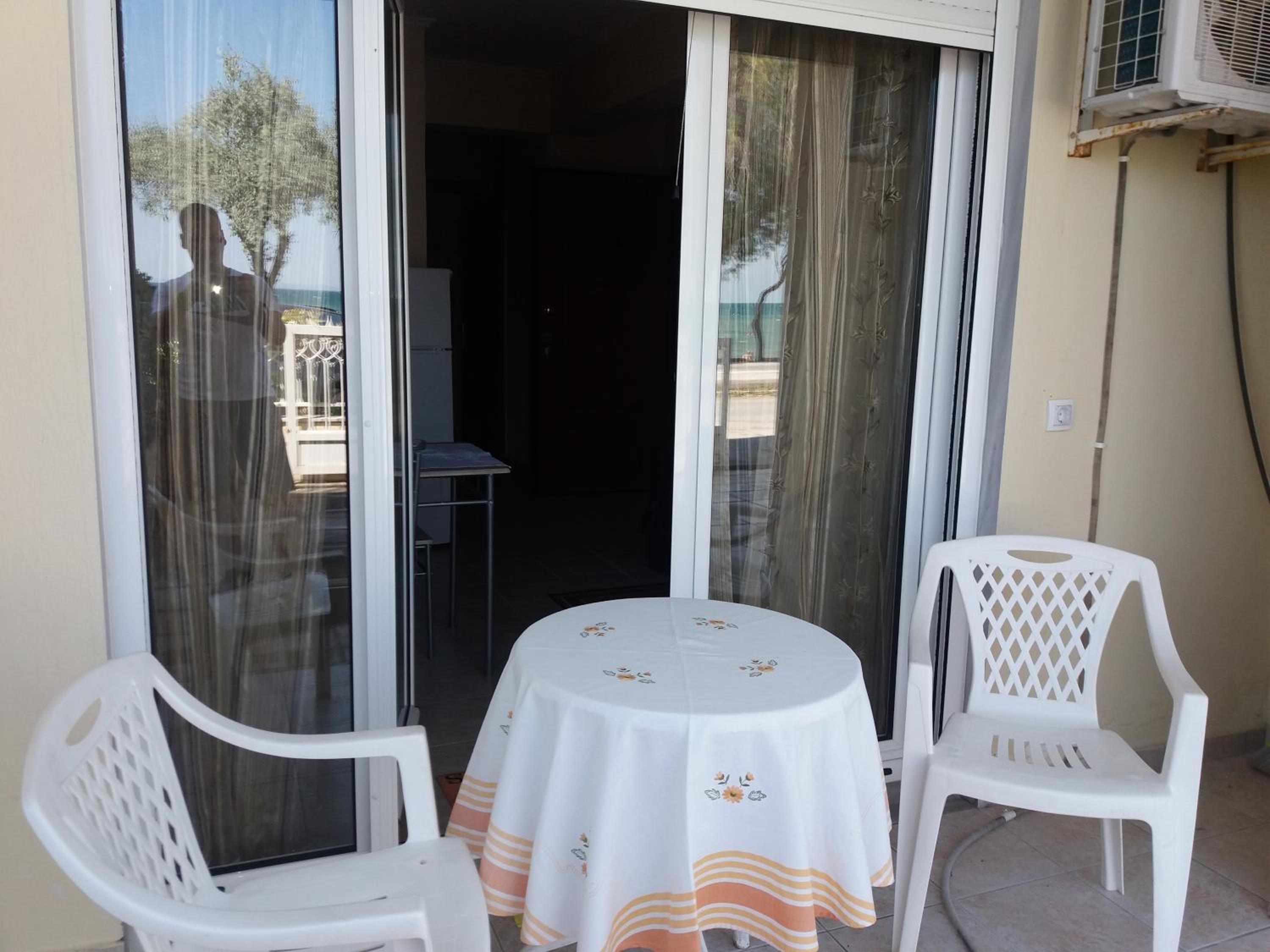 Jordan's Neoi Epivates Appartment by the Beach