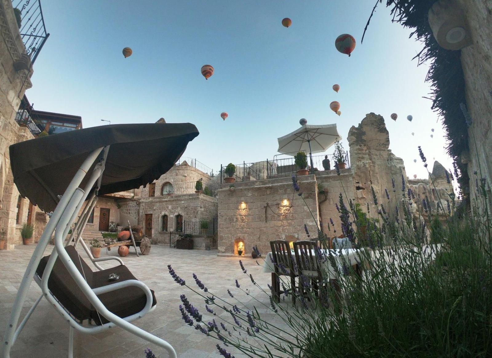 Grand Cave Suites - Image 9