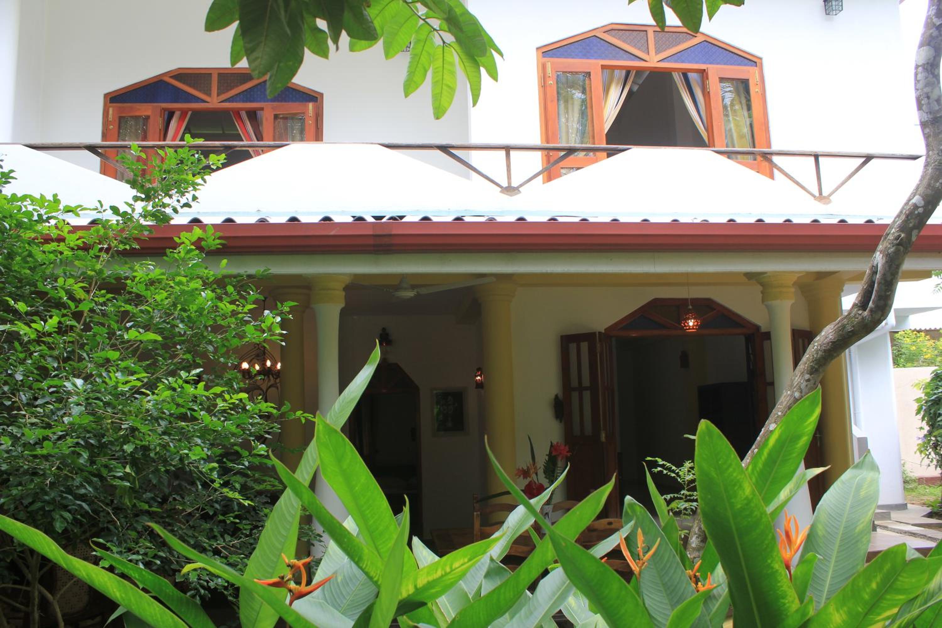 Dionis Villa
