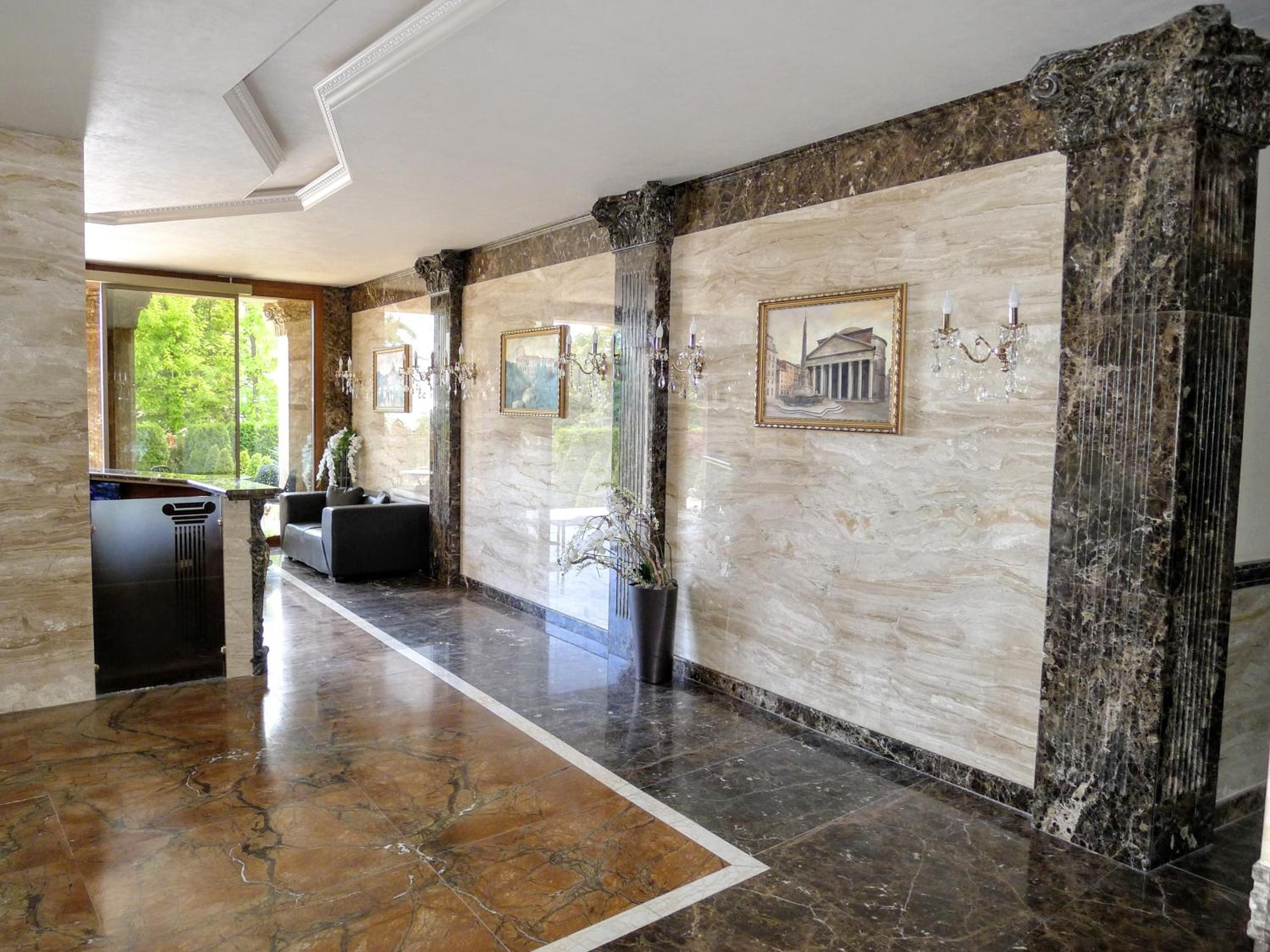 Sea Garden Lux Apartment