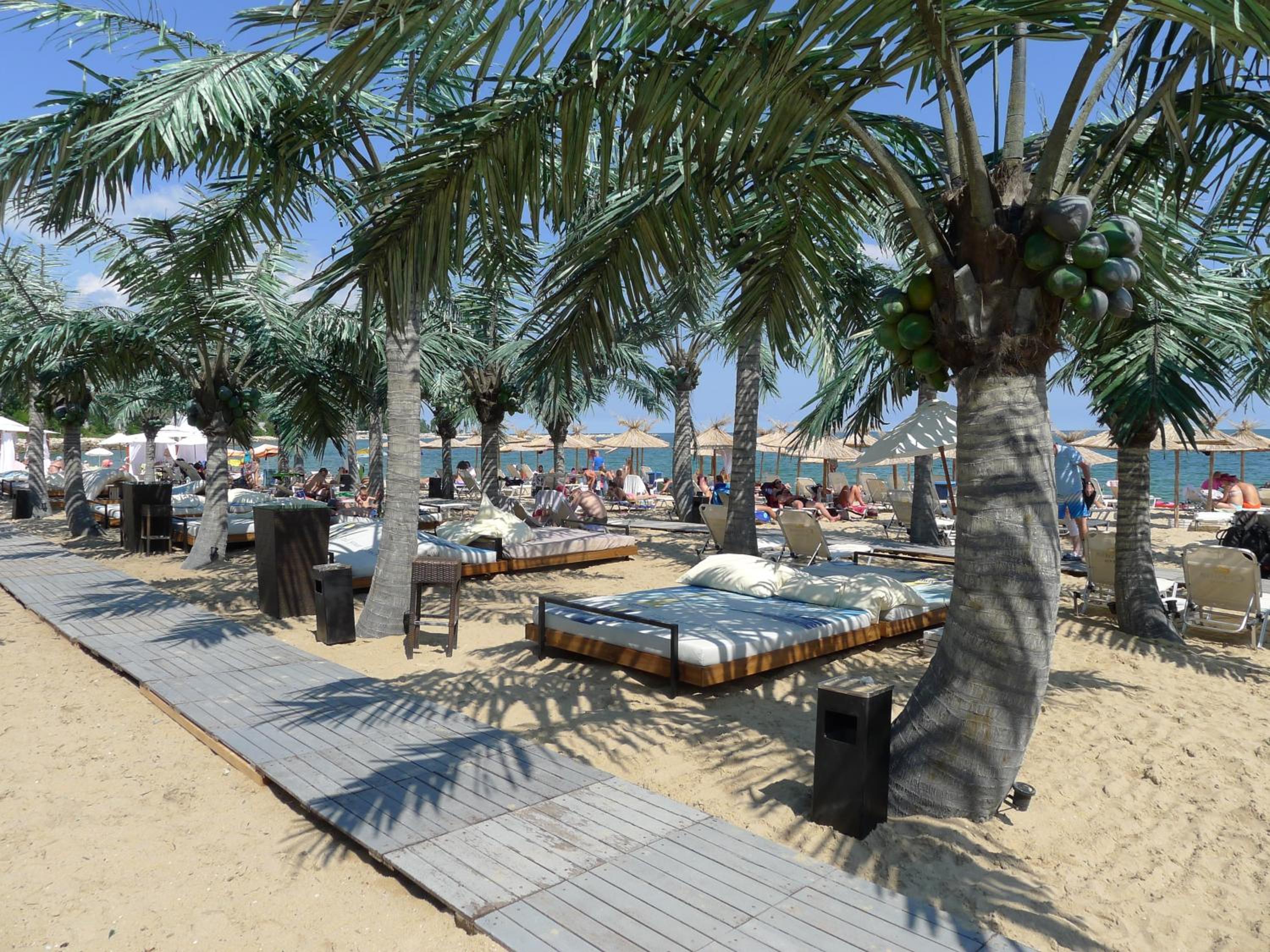 Sea Garden Lux Apartment