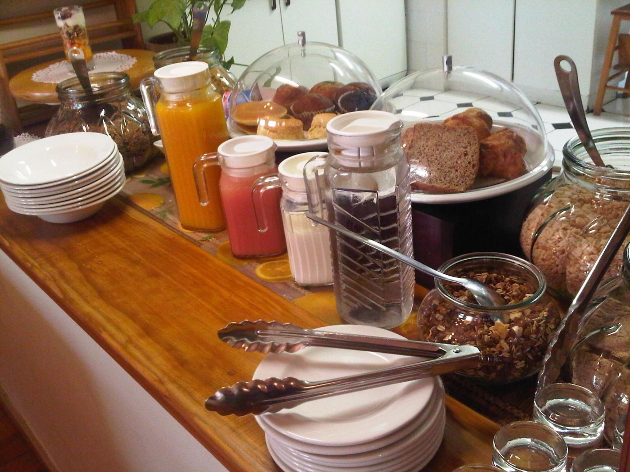 Bluegum Hill Guesthouse & Apartments - Image 5