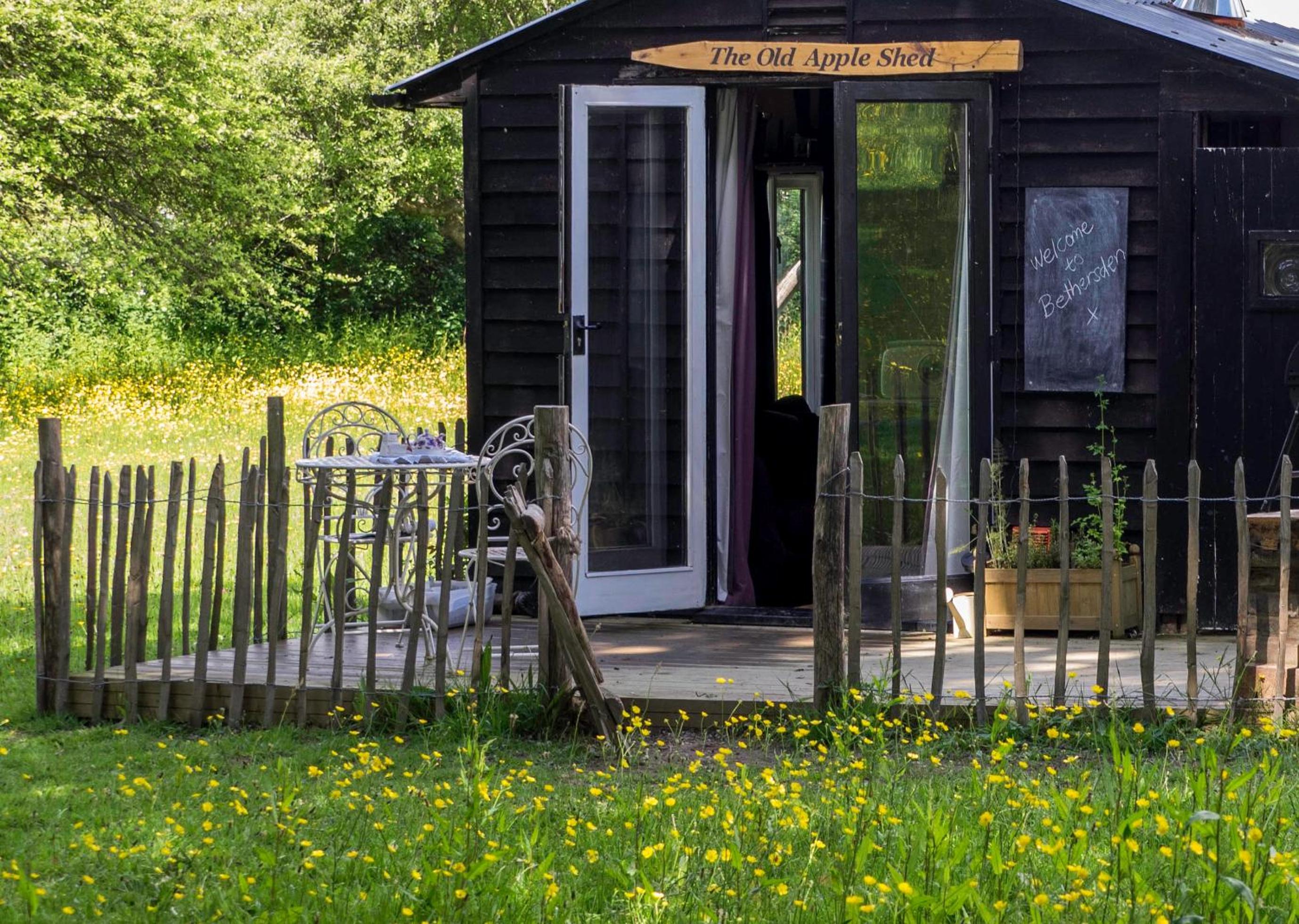 The Old Apple Shed cosy heated cottage in a meadow close to the charming village of Bethersden view 4
