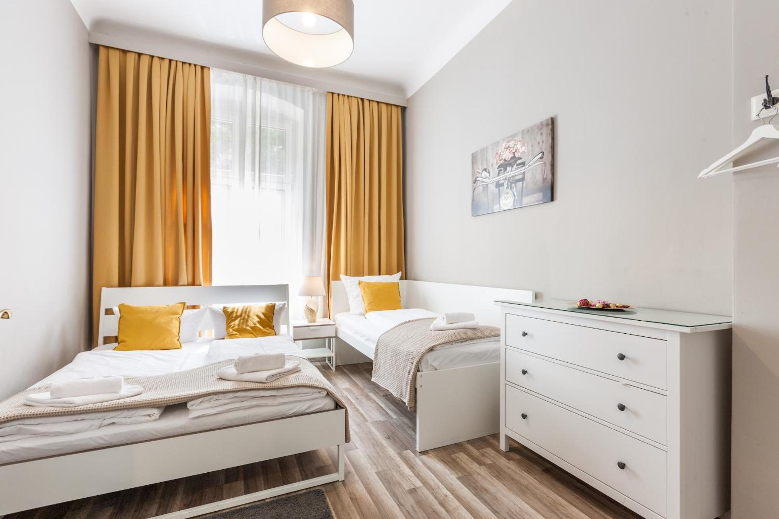 120qm Apartment 2 Bathrooms Balcony Up to 9 Guests photo 4