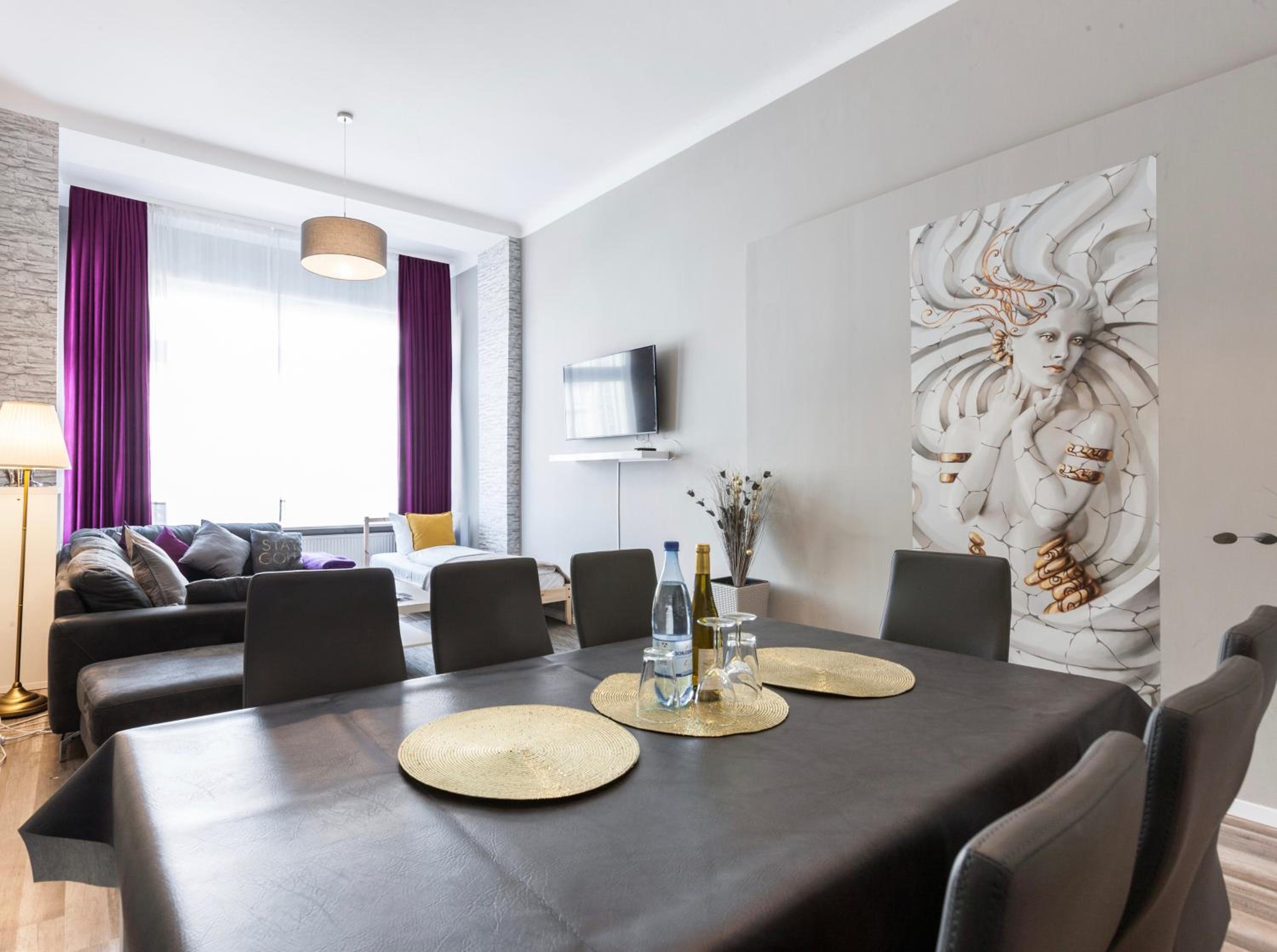 120qm MyGold Apartment 2 Bathrooms Balcony Up to 9 Guests