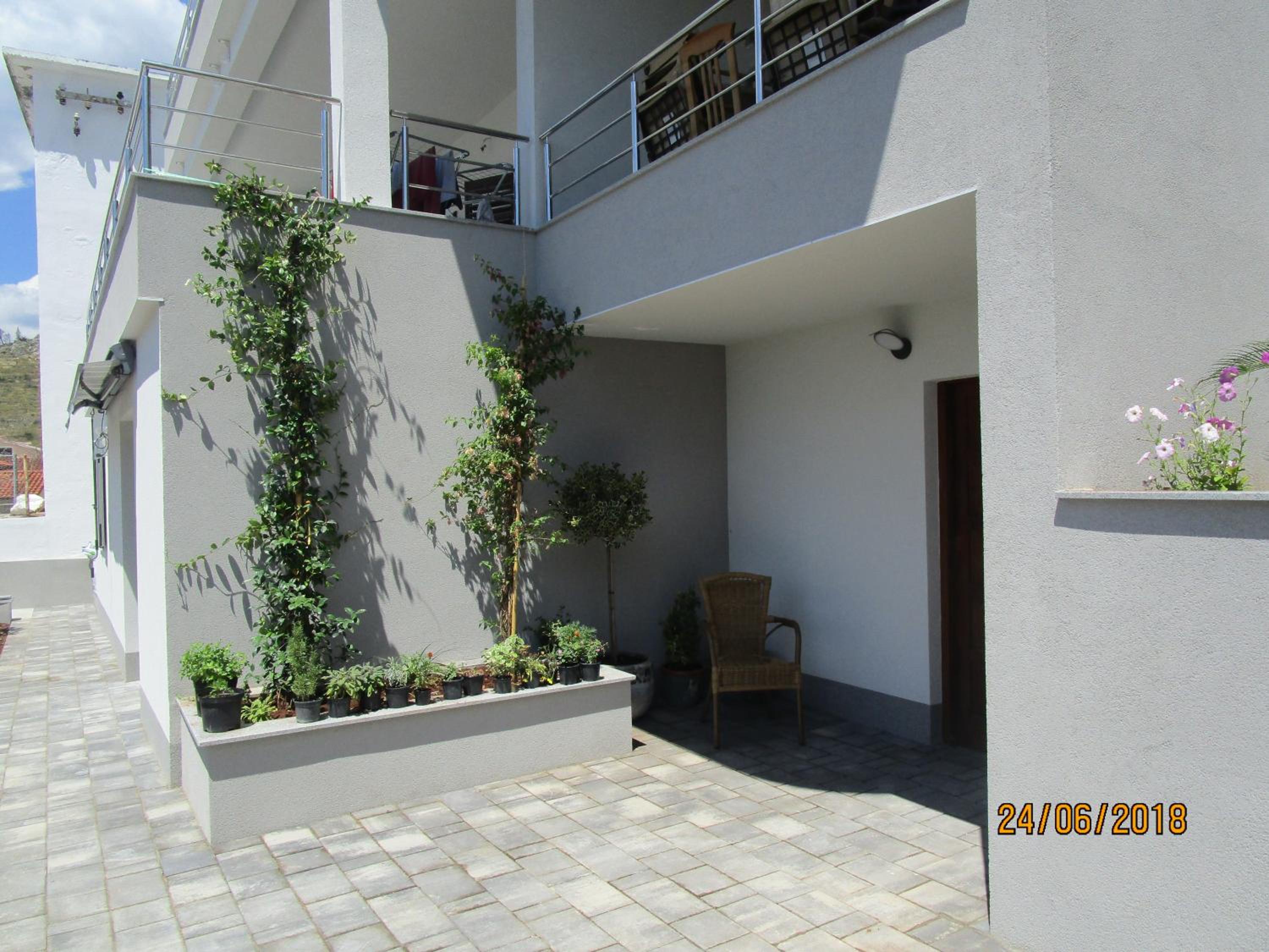 Photo 38