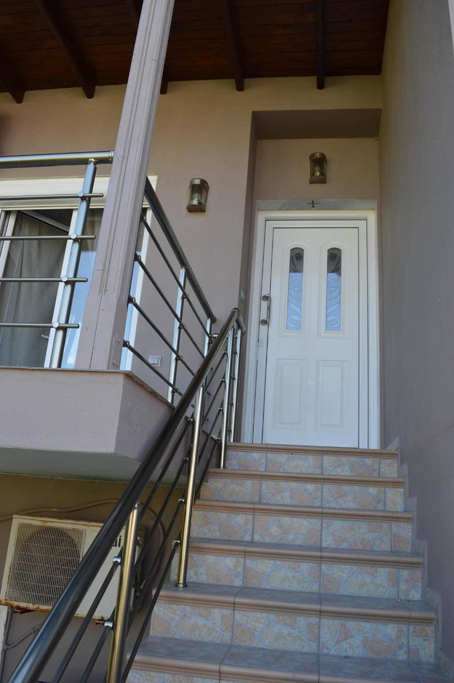 Venia's House view 4