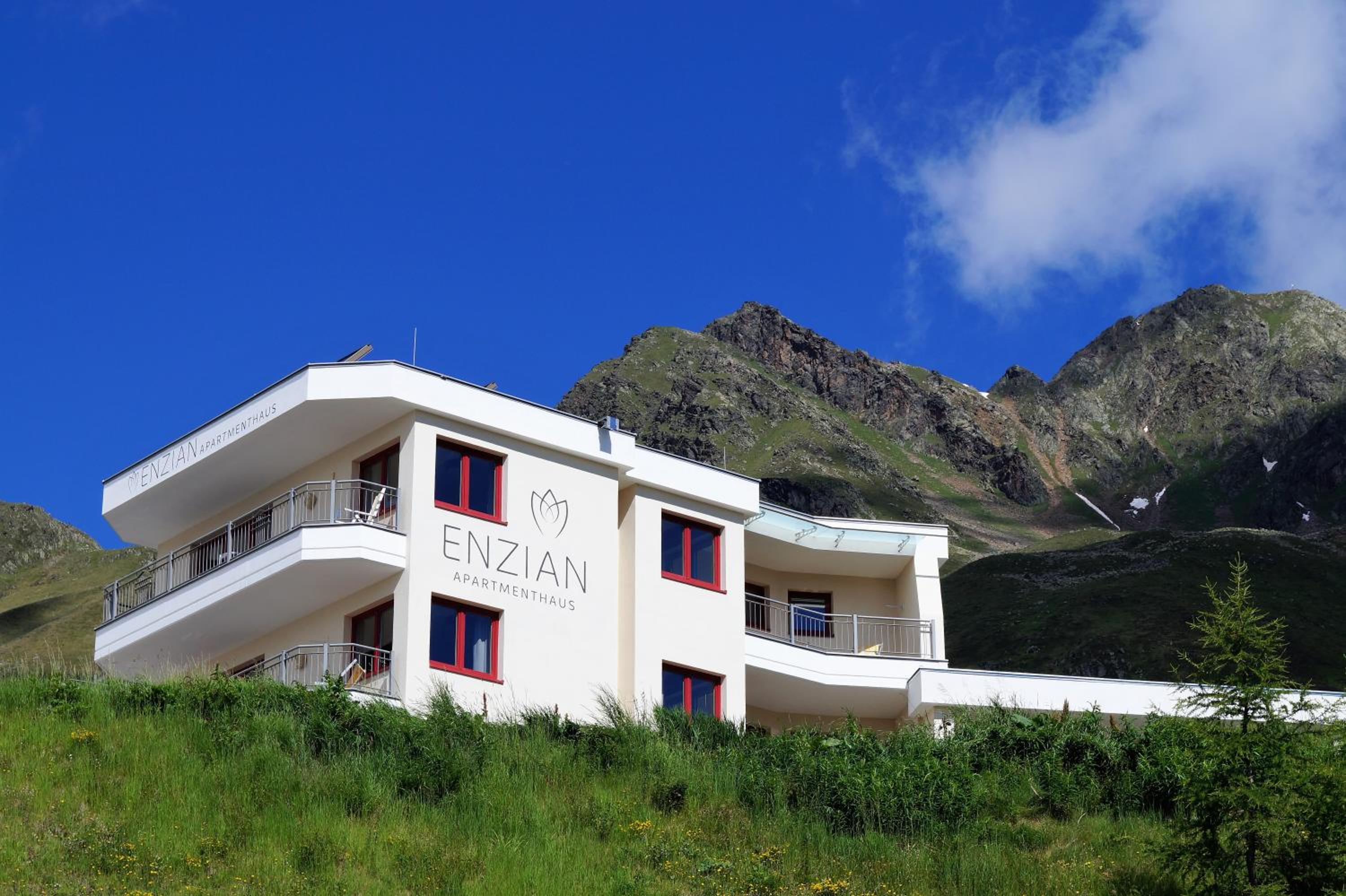 Apartmenthaus Enzian Hochsölden view 2