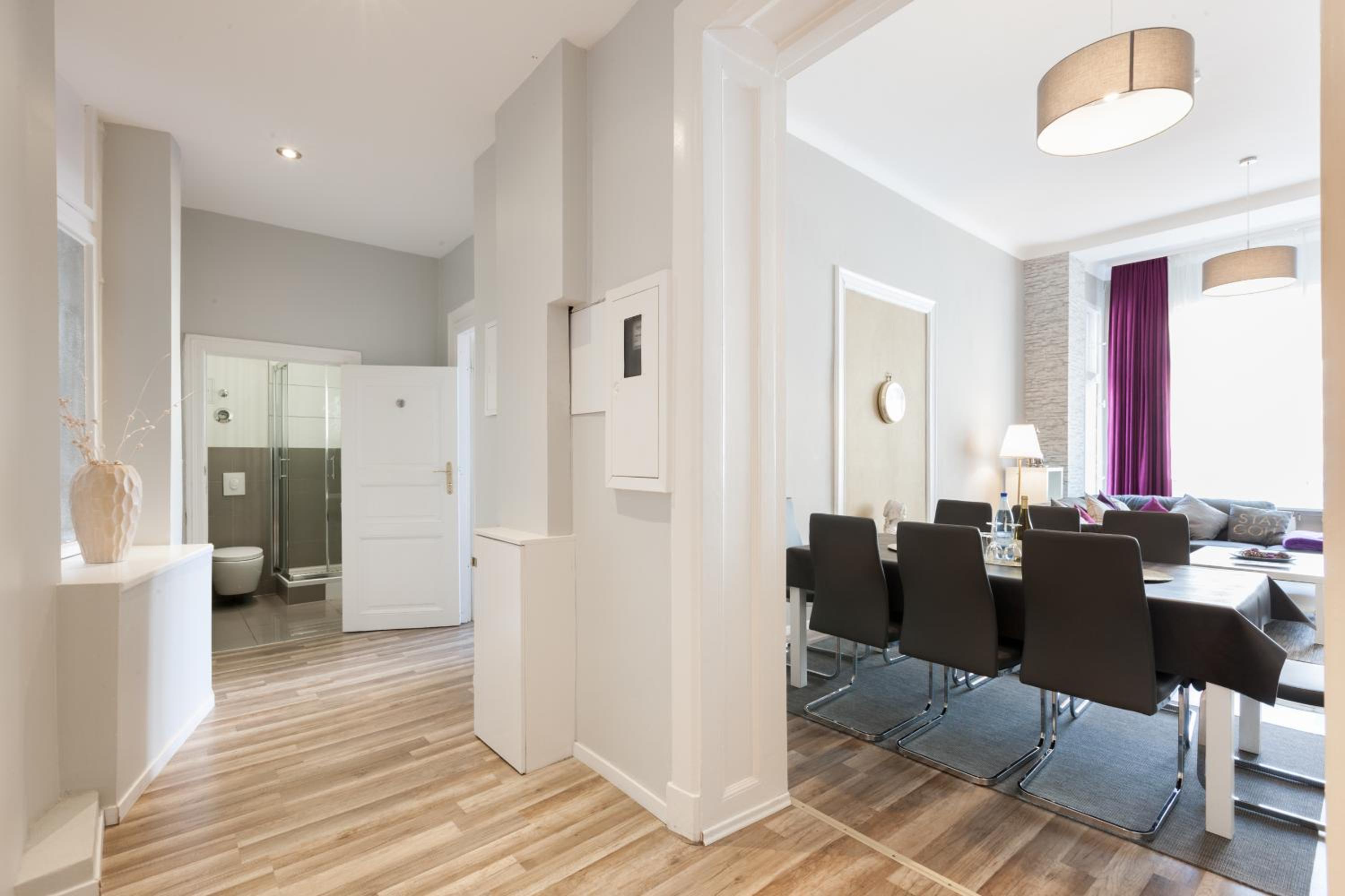 120qm MyGold Apartment 2 Bathrooms Balcony Up to 9 Guests