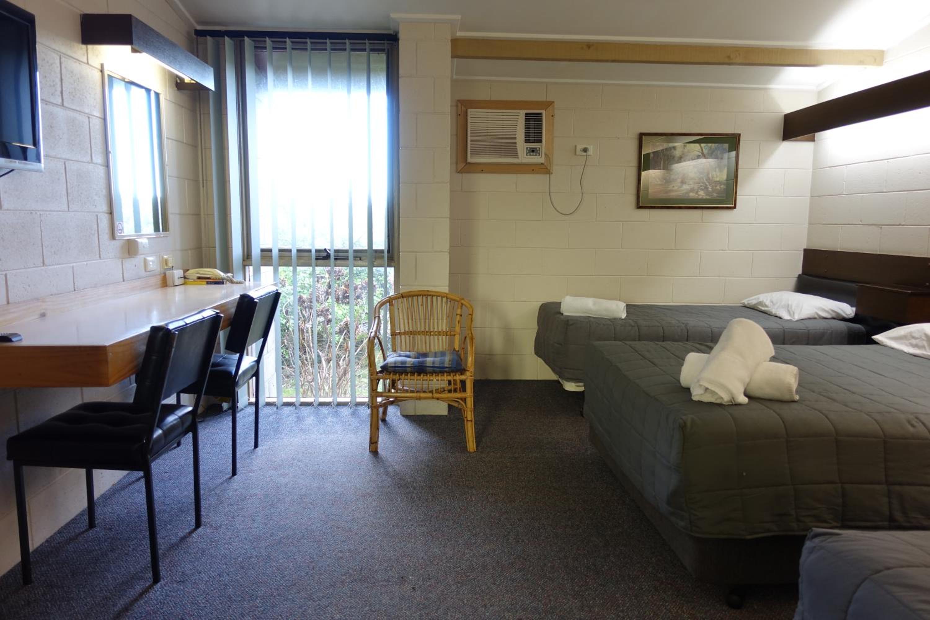 Coal Creek Motel