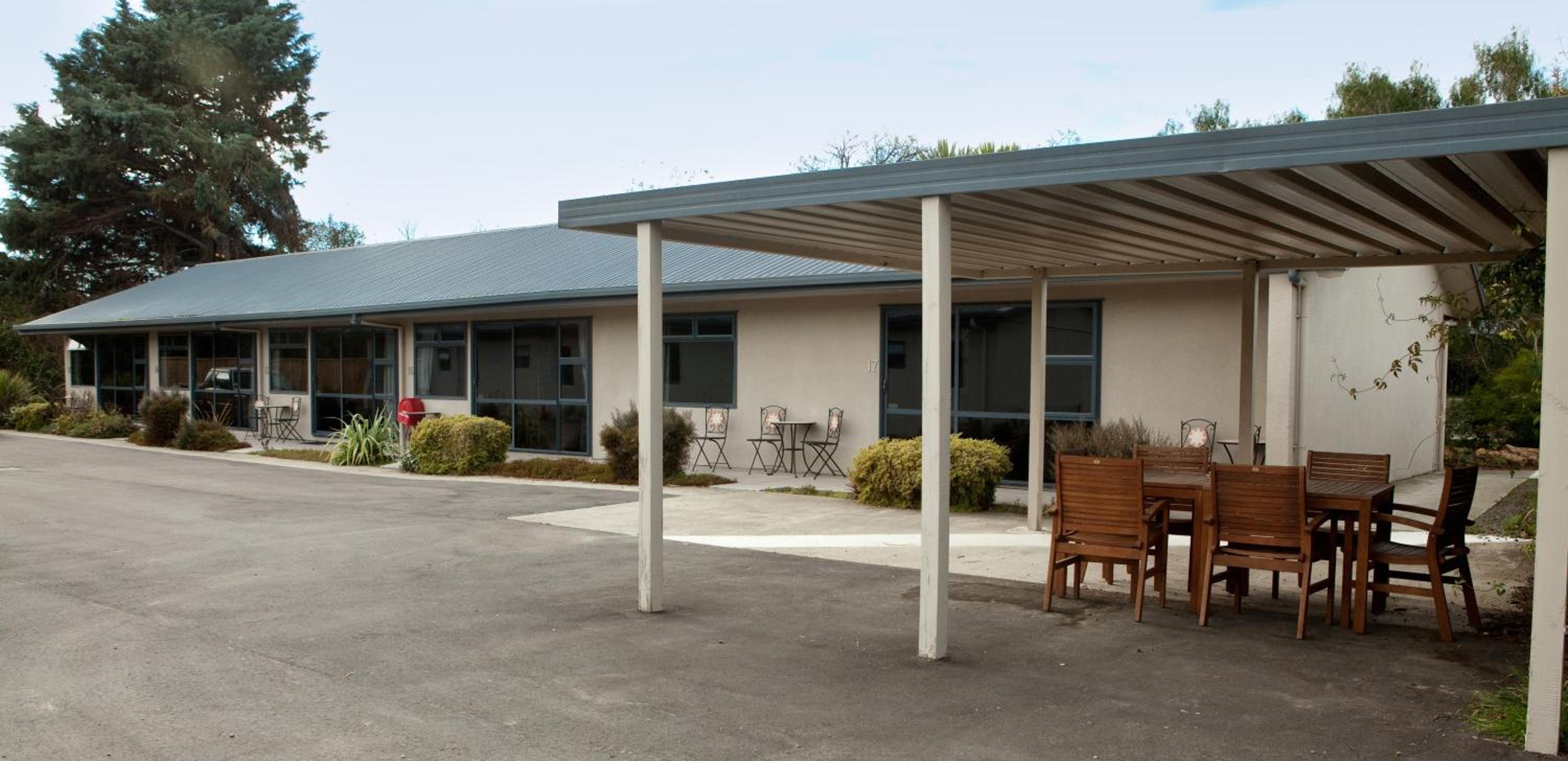 Grove Park Motor Lodge
