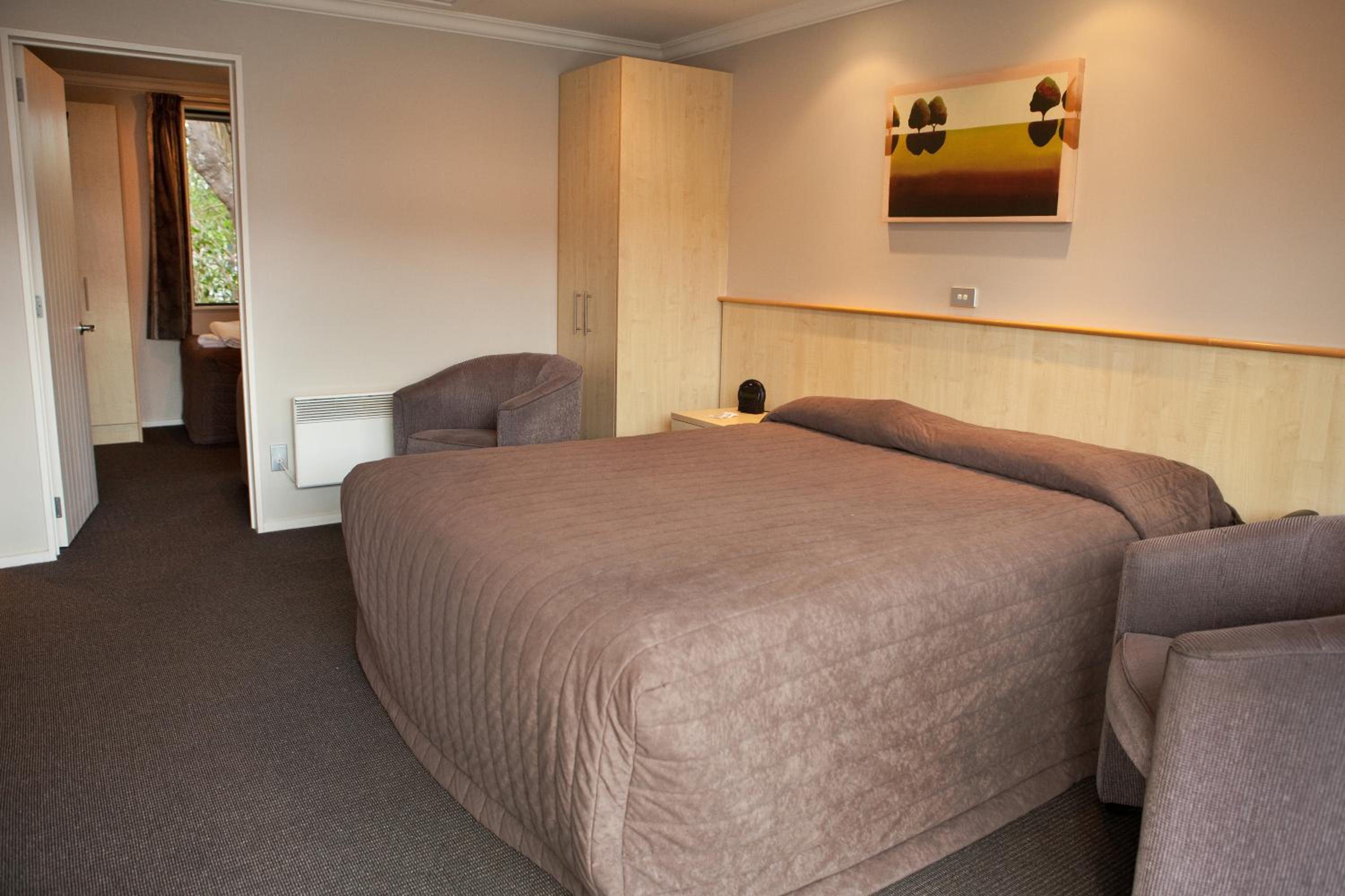 Grove Park Motor Lodge