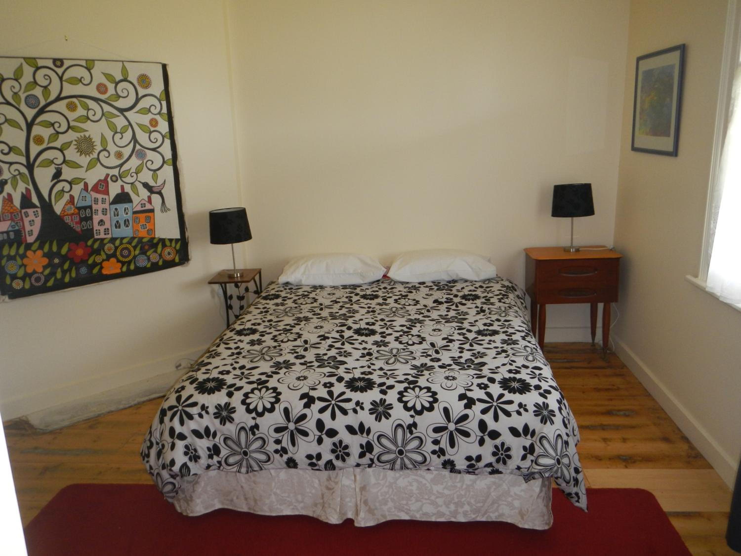 Yarram Cottage: Art and Accommodation