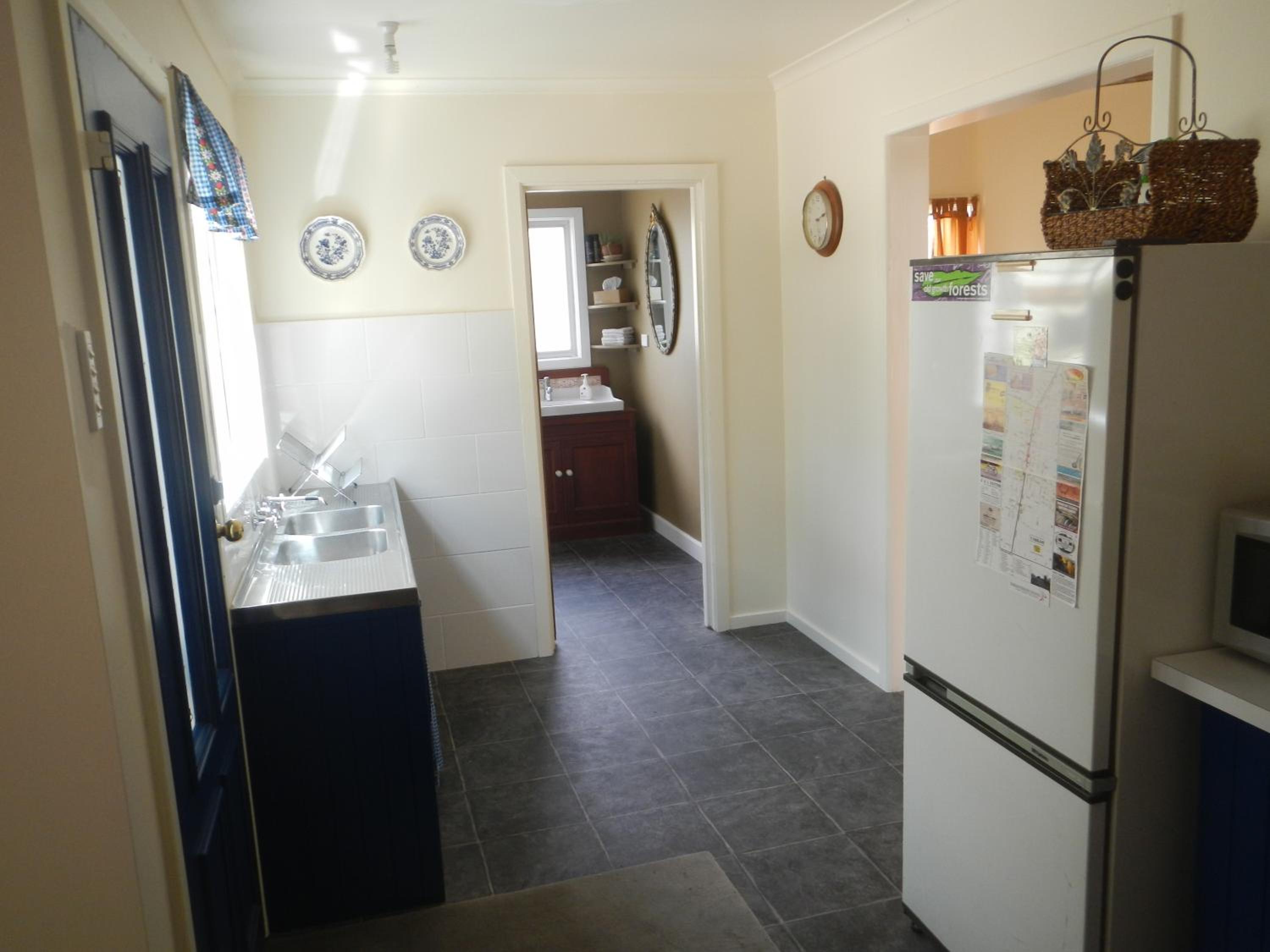 Yarram Cottage: Art and Accommodation