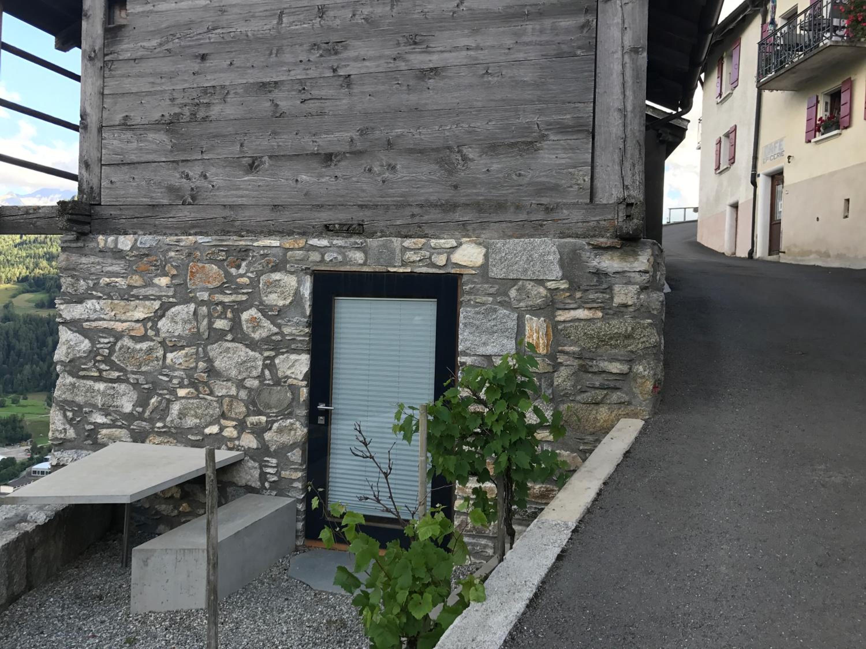 Photo 32