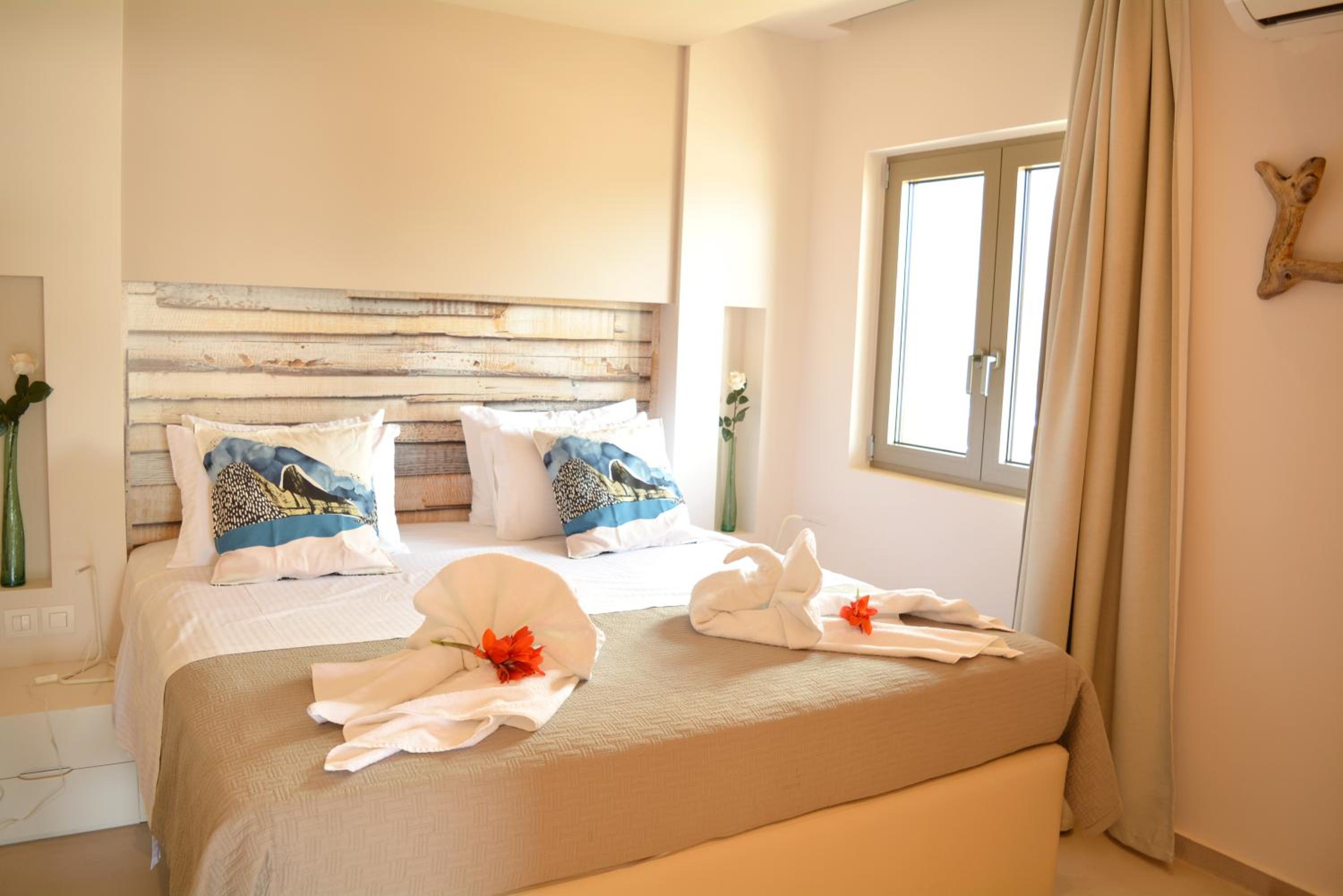 Core Luxury Suites