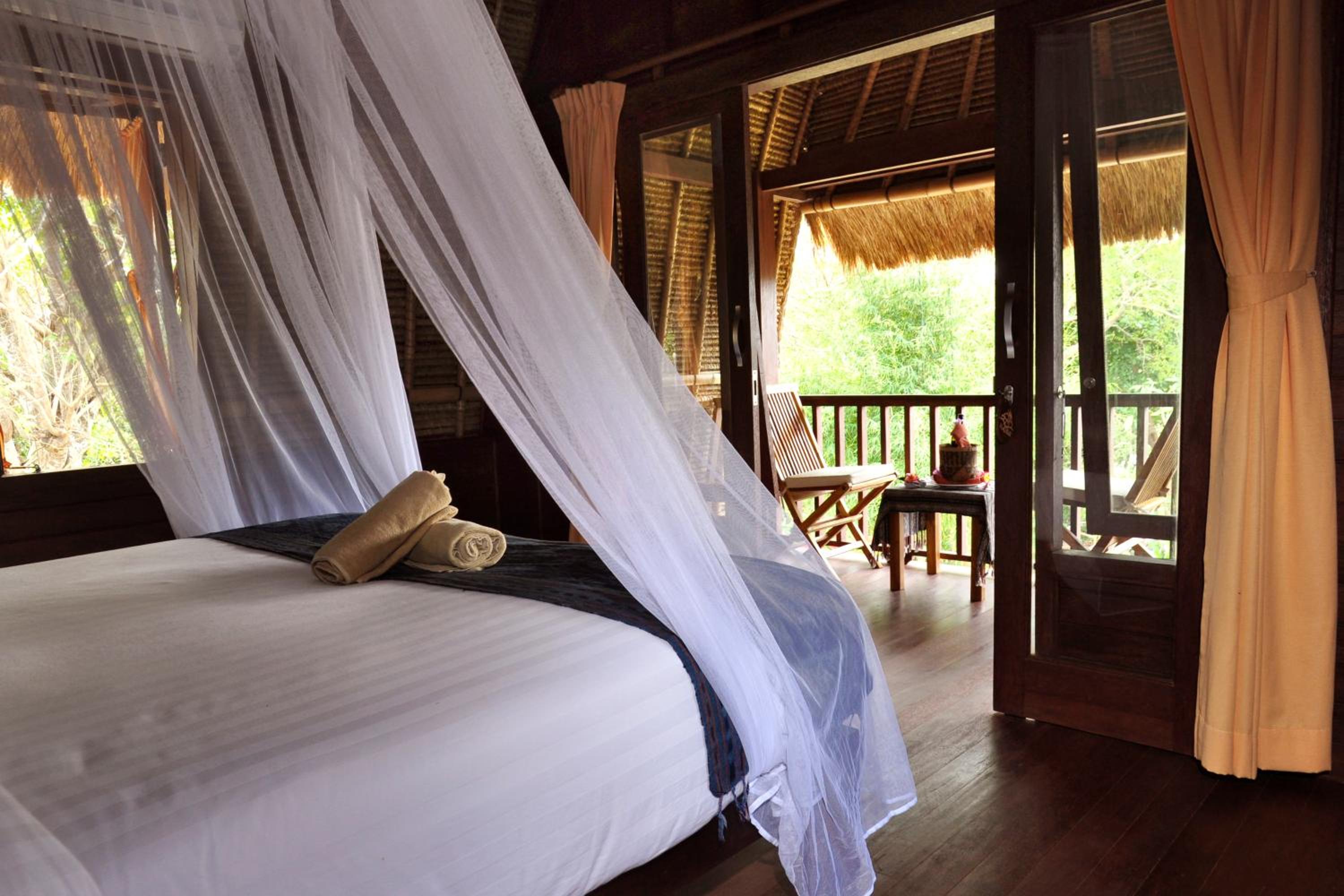Nanuk's Bungalows