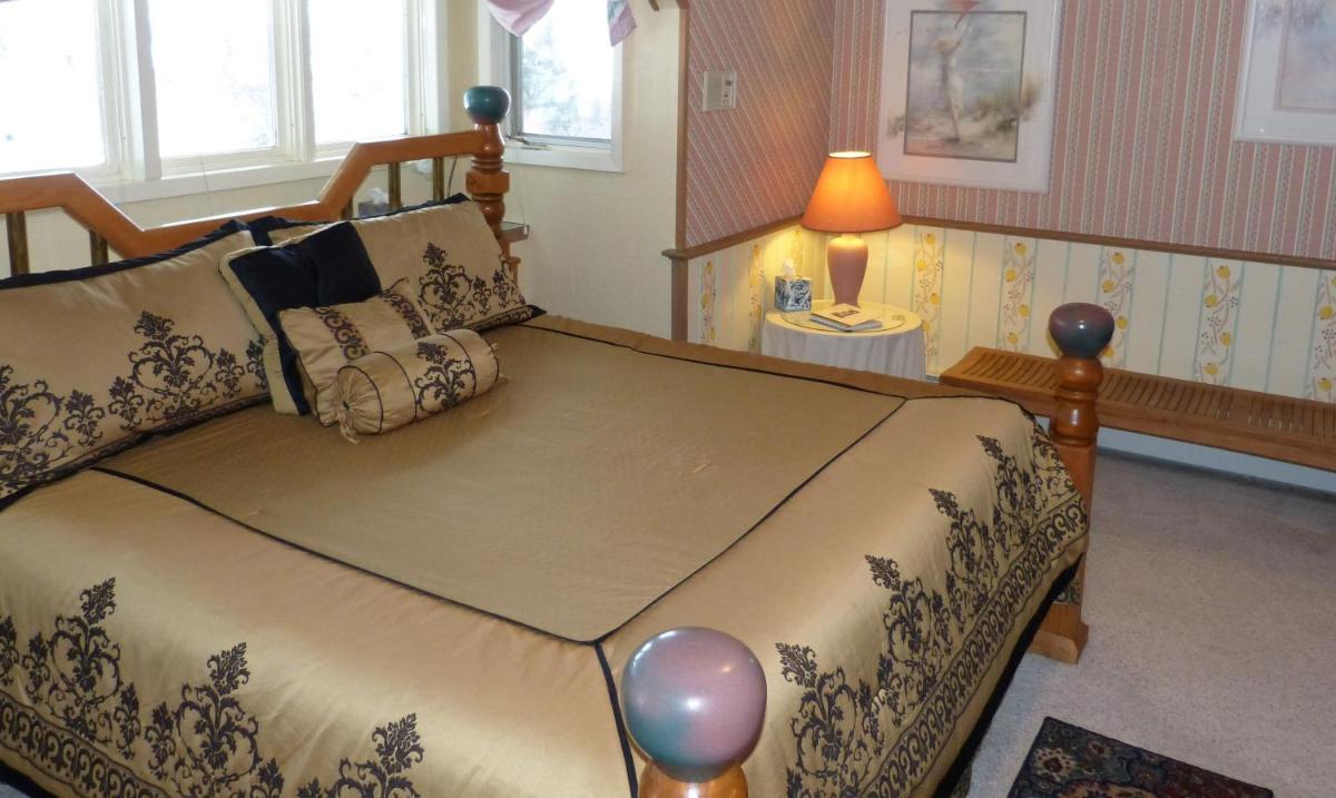 Homer Vacations - Halcyon Heights BB/Inn - Property Image 87