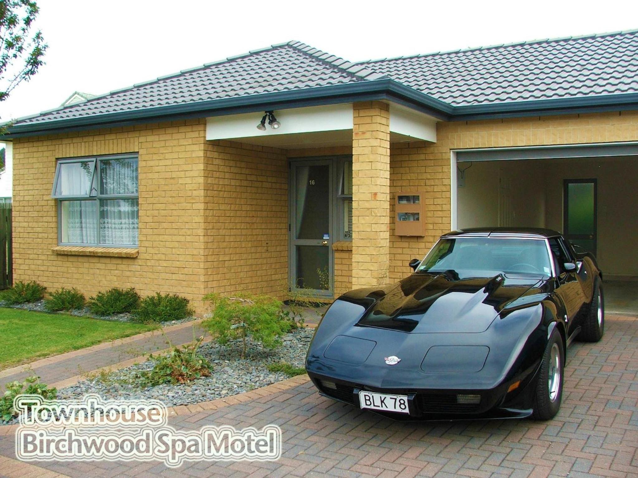 Birchwood Spa Motel