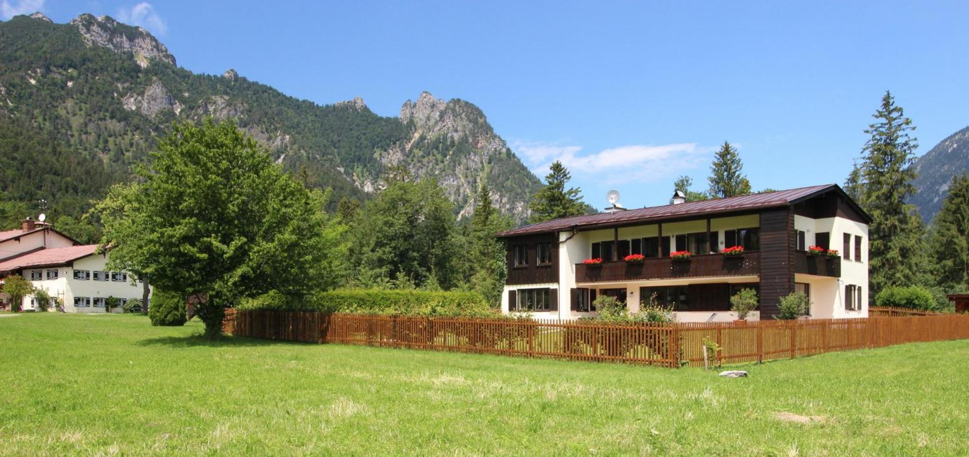 Ferienwohnung 1 Gestüt Pfaffenlehen view 2