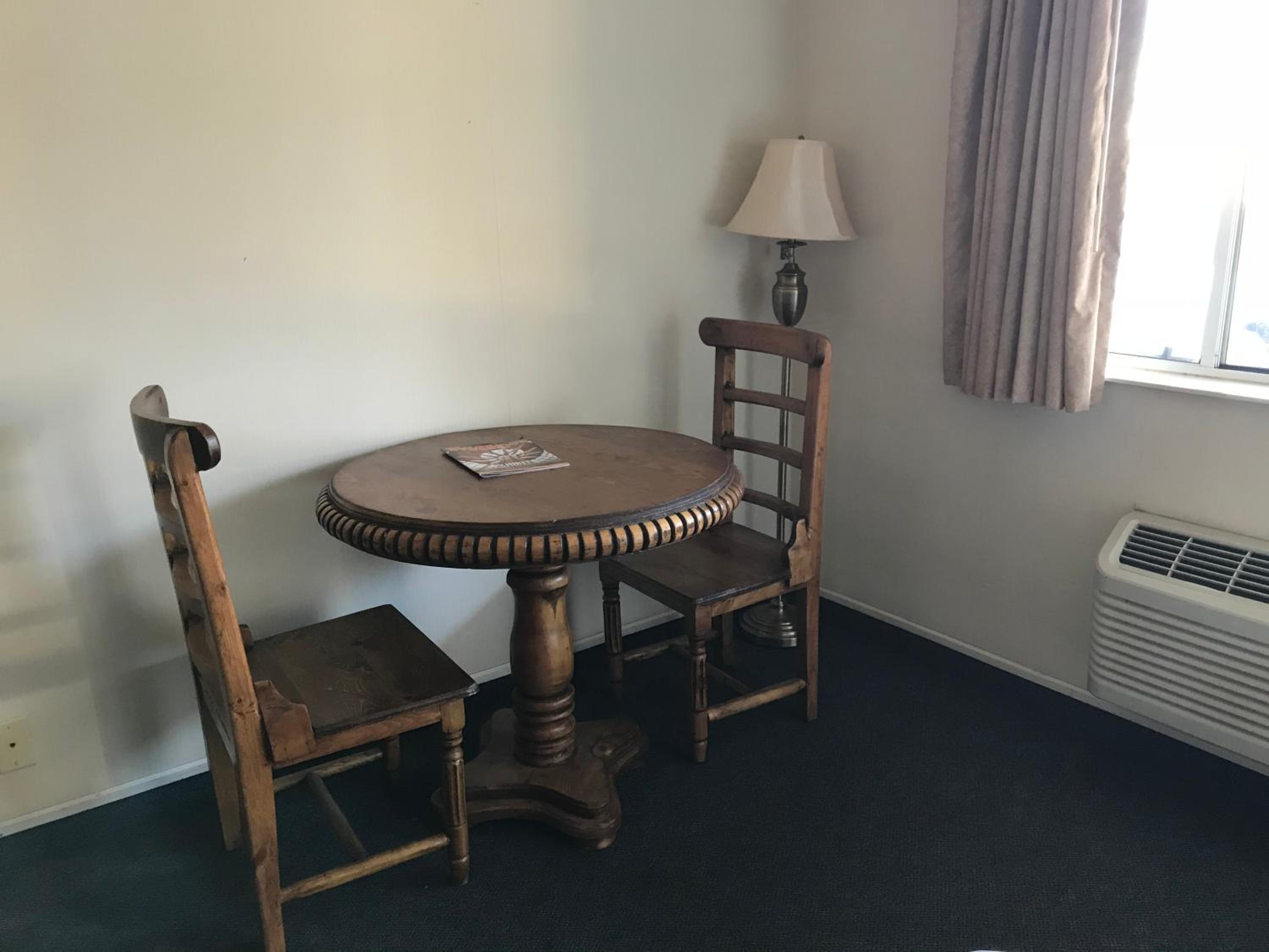 Four Corners Inn