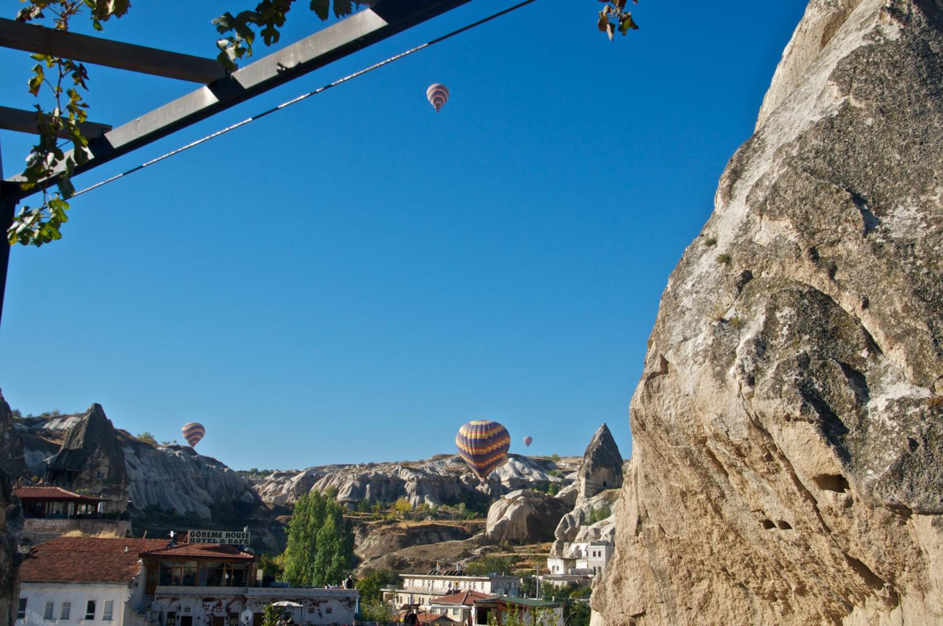 Arch Palace - Image 6