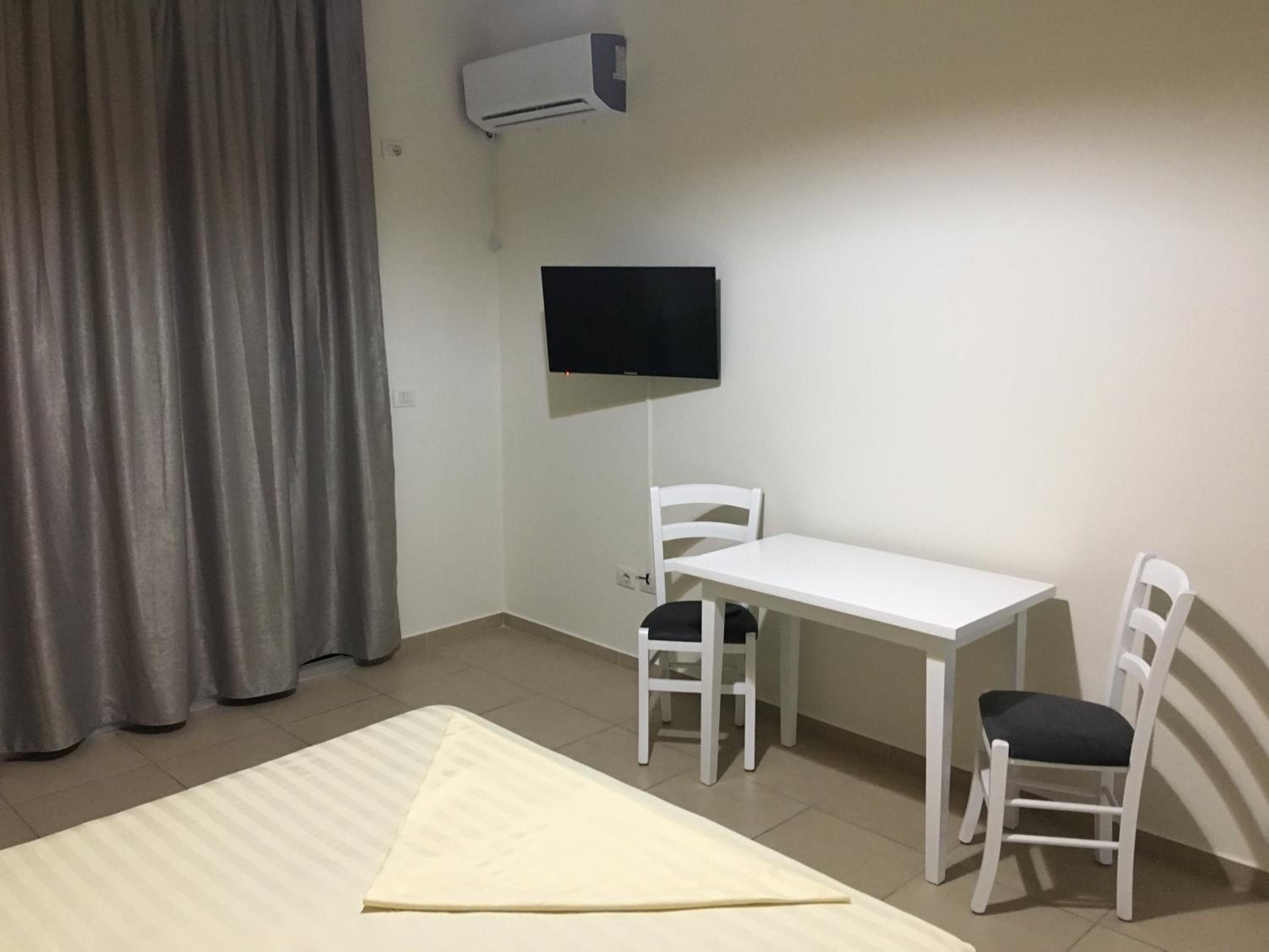 ALEXANDER Rooms & Apartments