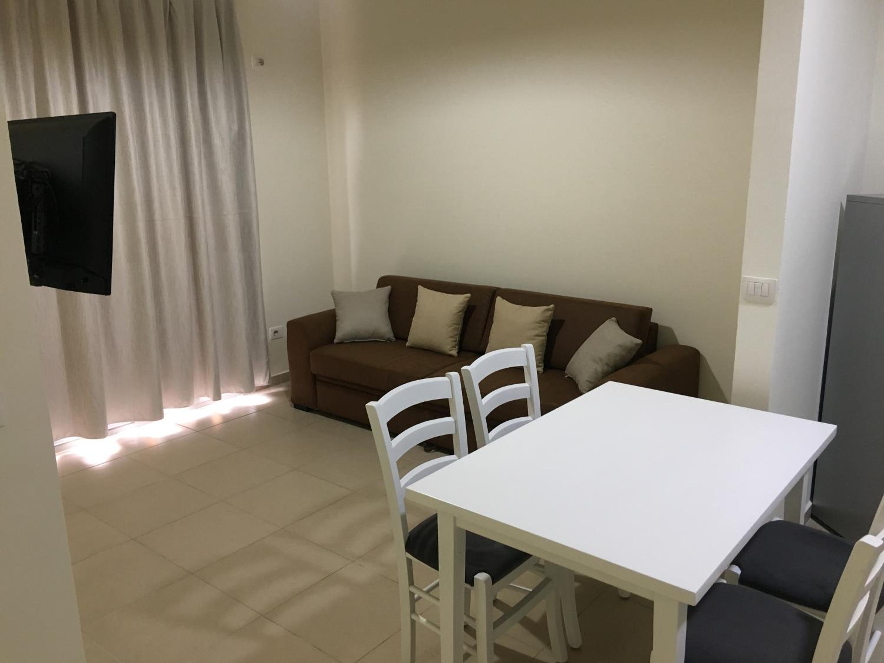 ALEXANDER Rooms & Apartments