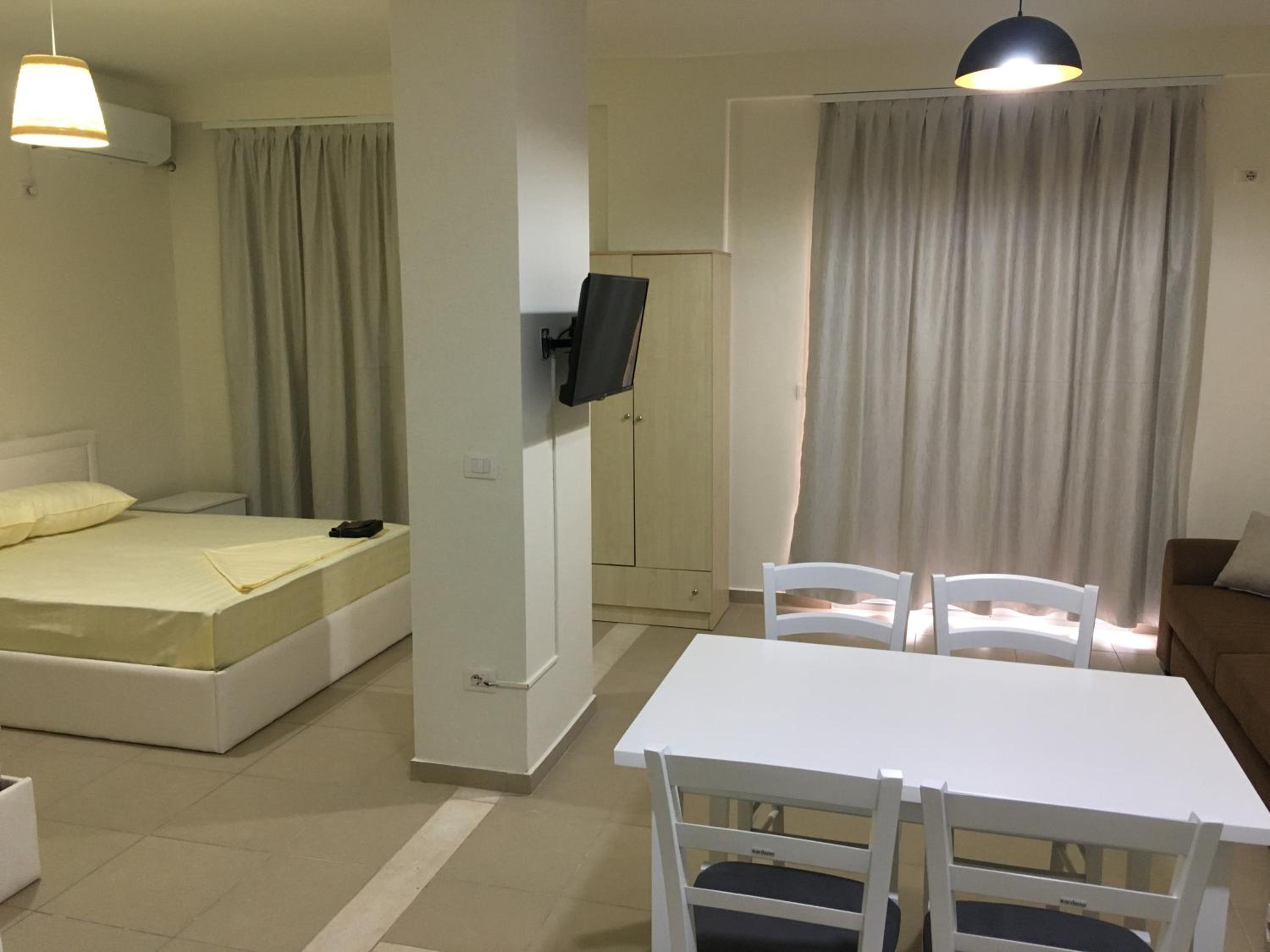 ALEXANDER Rooms & Apartments