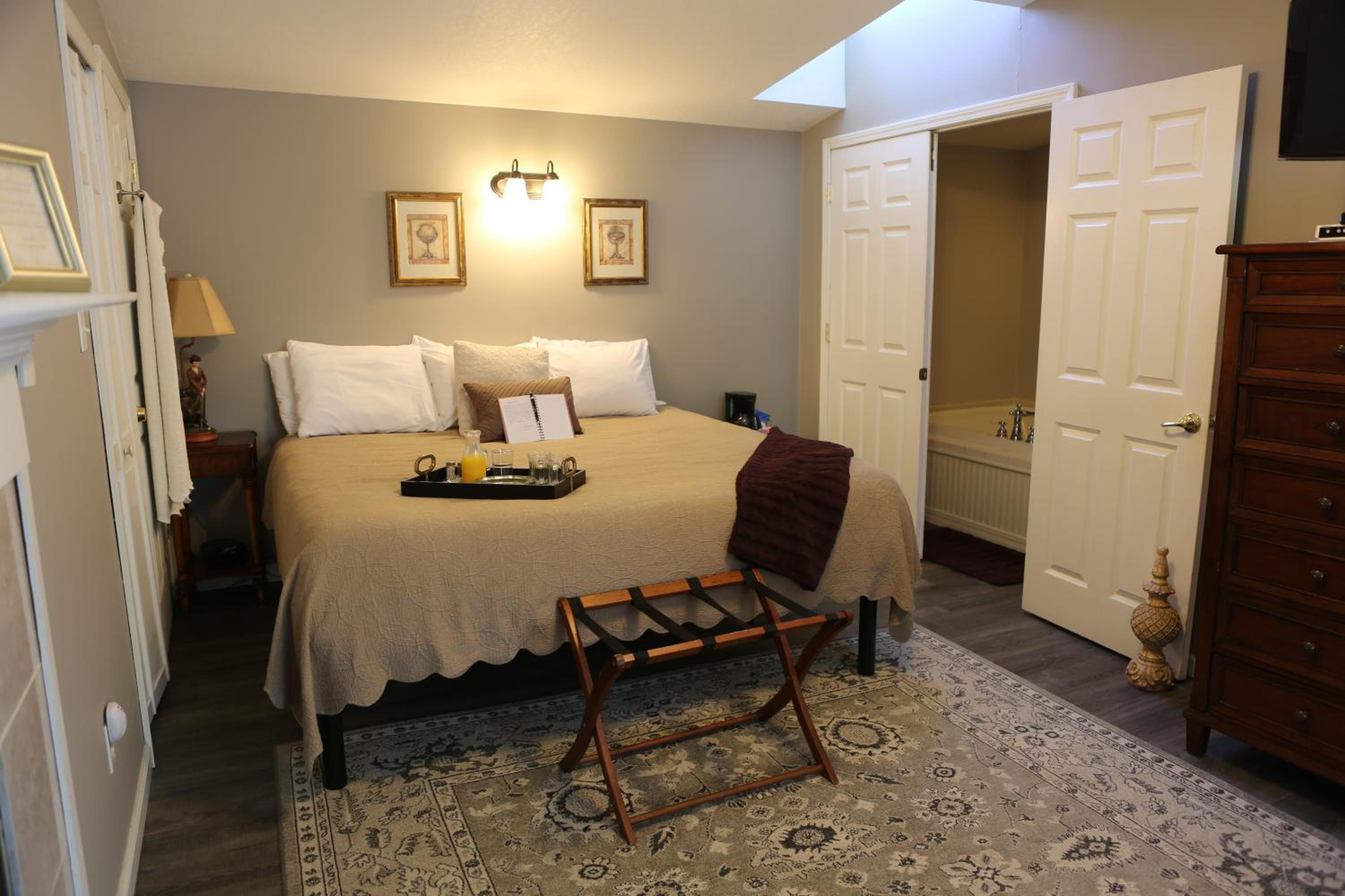 Martha's Vineyard B & B