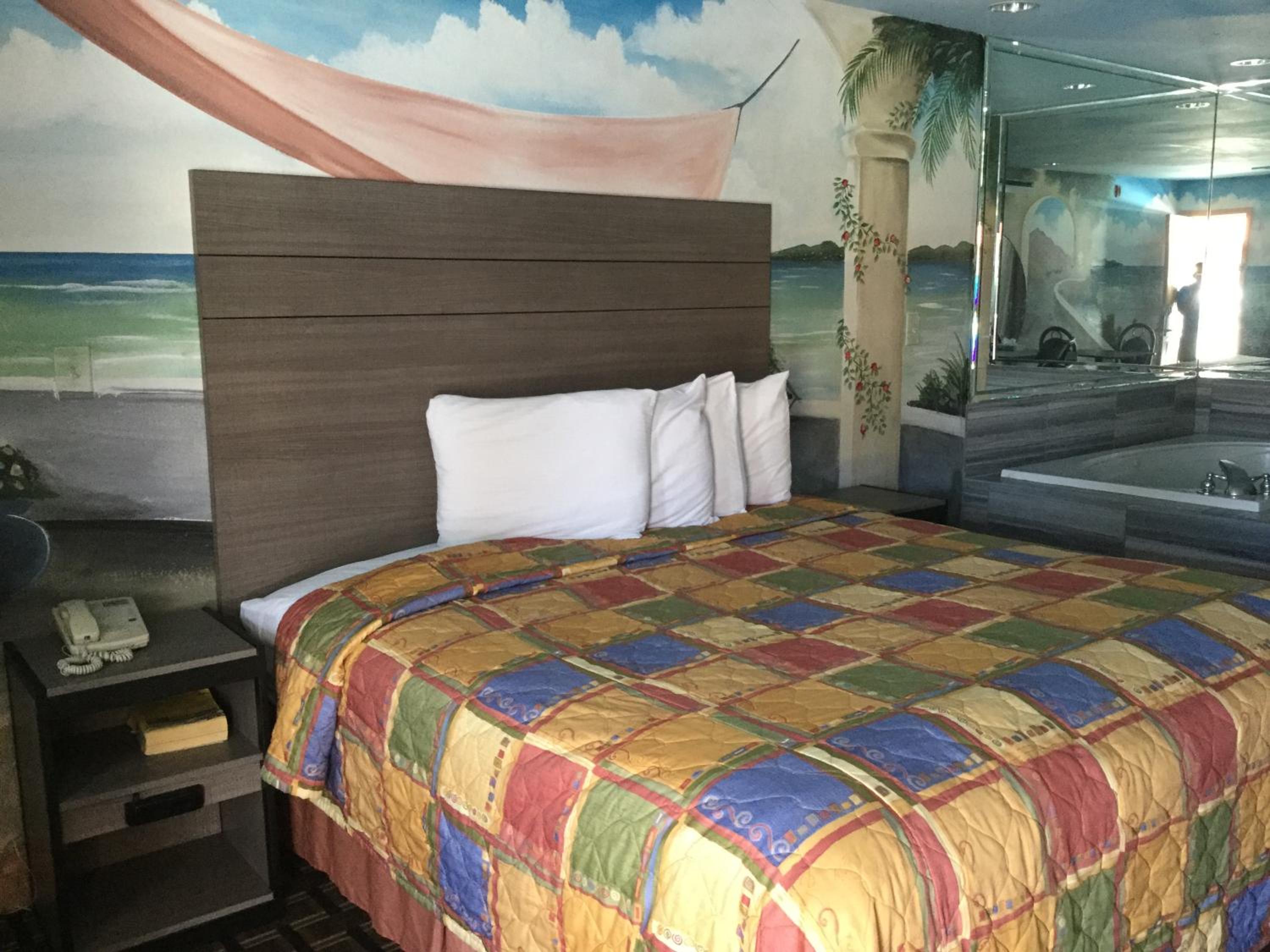Luxury Inn and Suites Seaworld