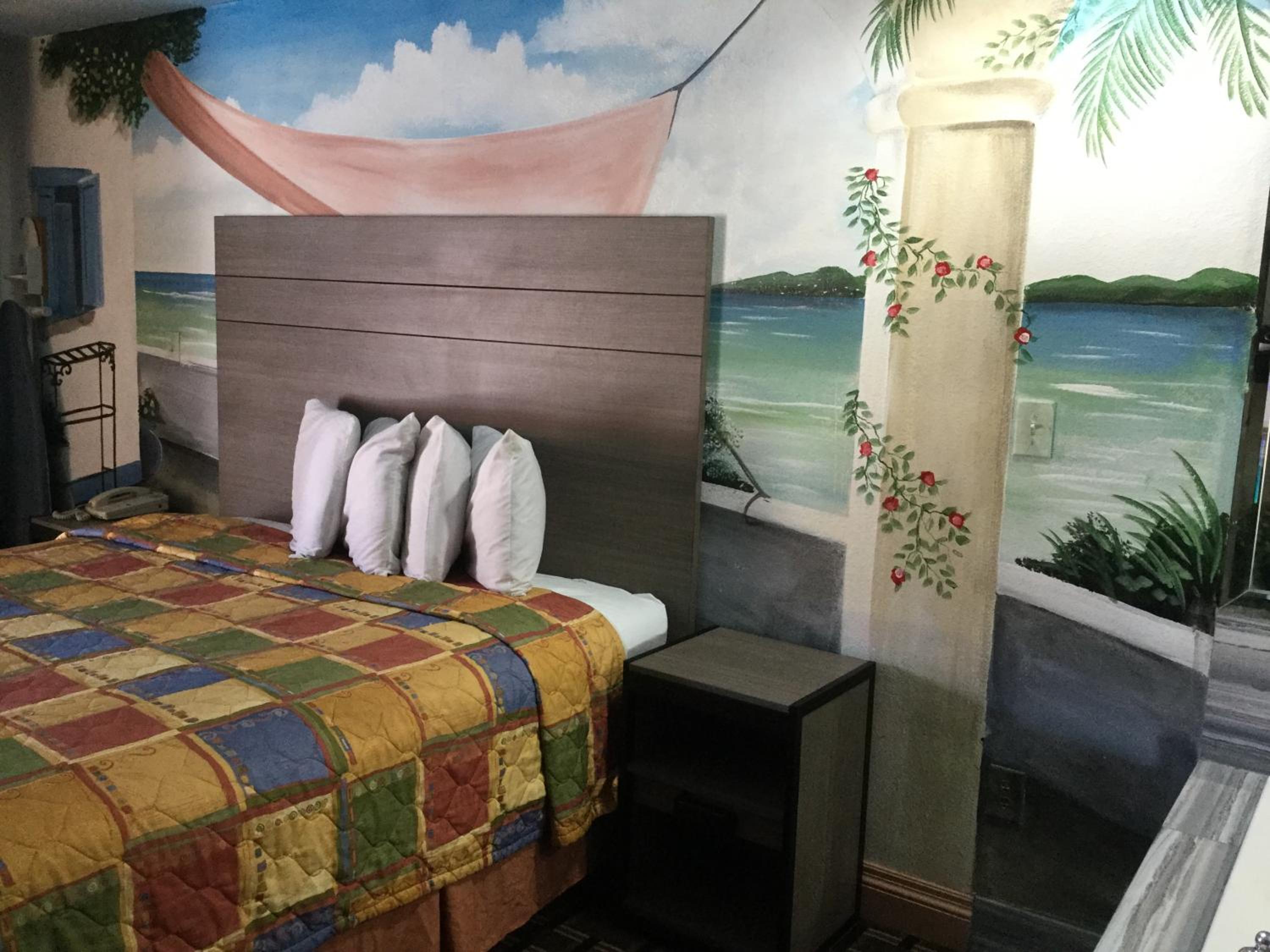 Luxury Inn and Suites Seaworld