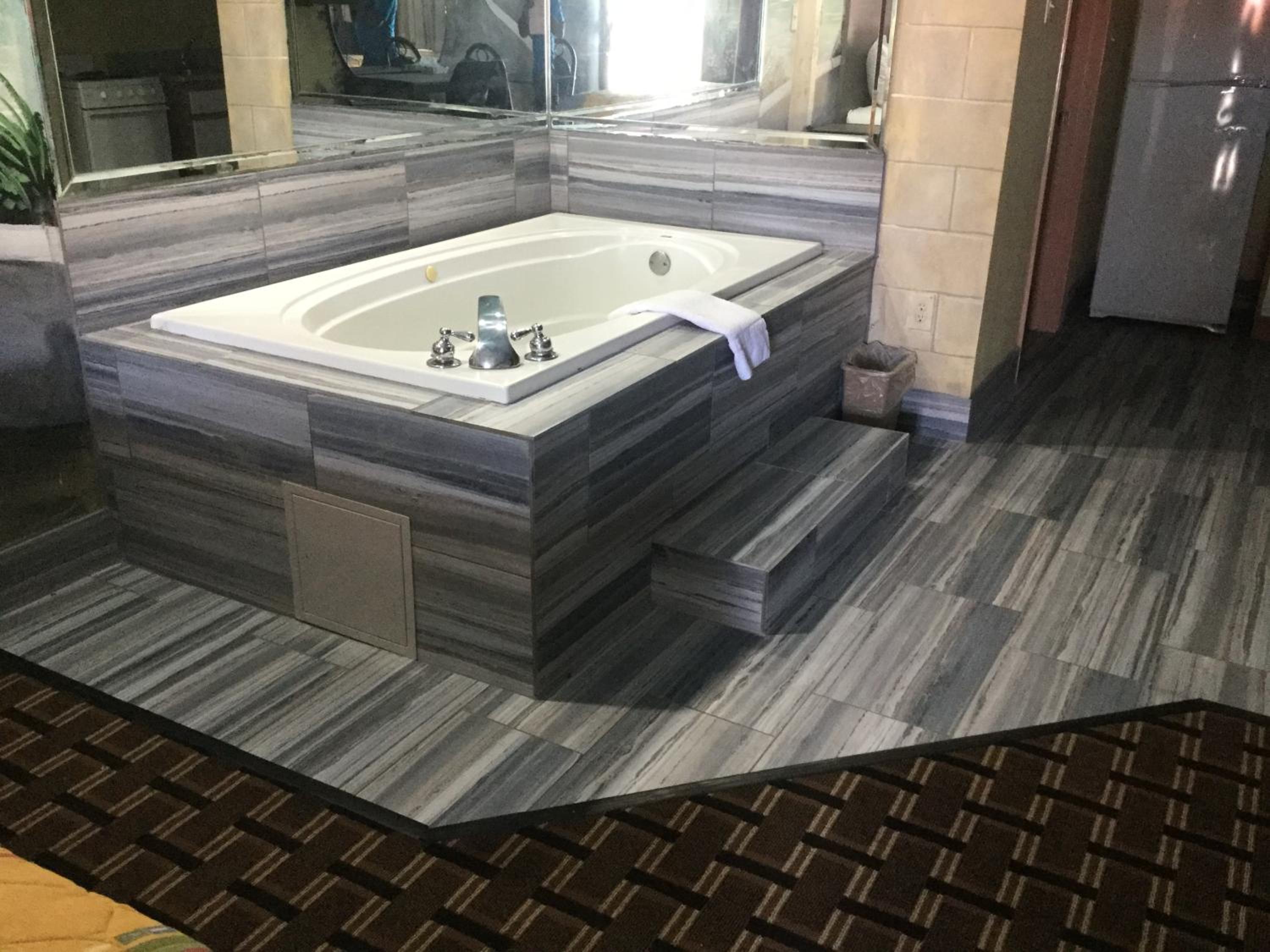 Luxury Inn and Suites Seaworld