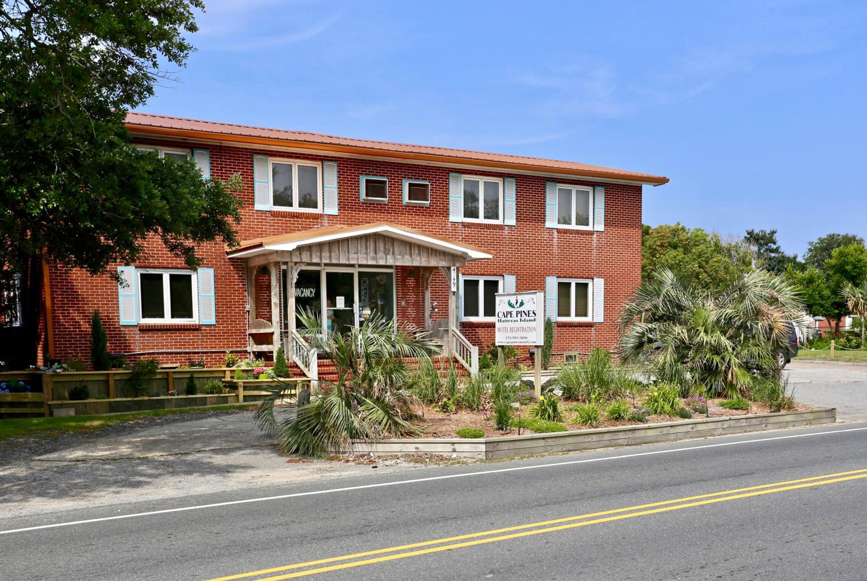 Cape Pines Motel