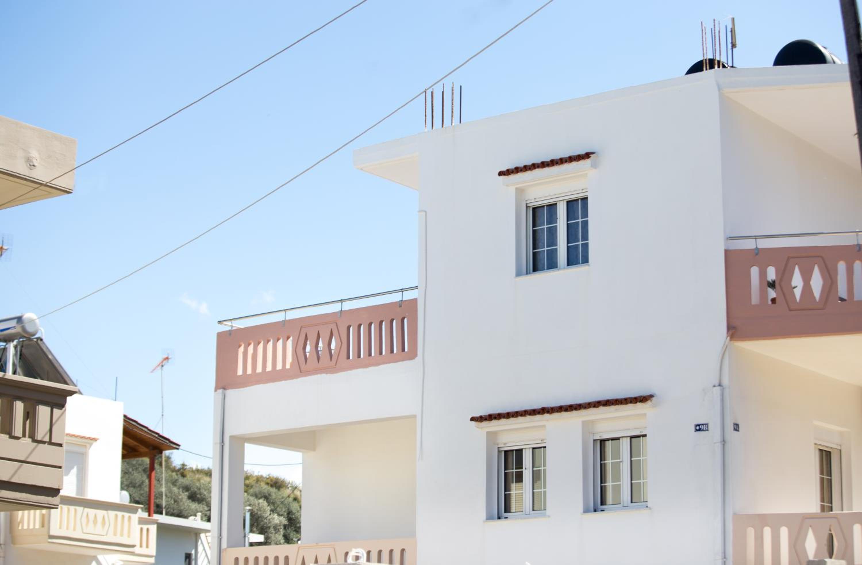 Cozy Renovated Apartment "Filoxenia" view 2