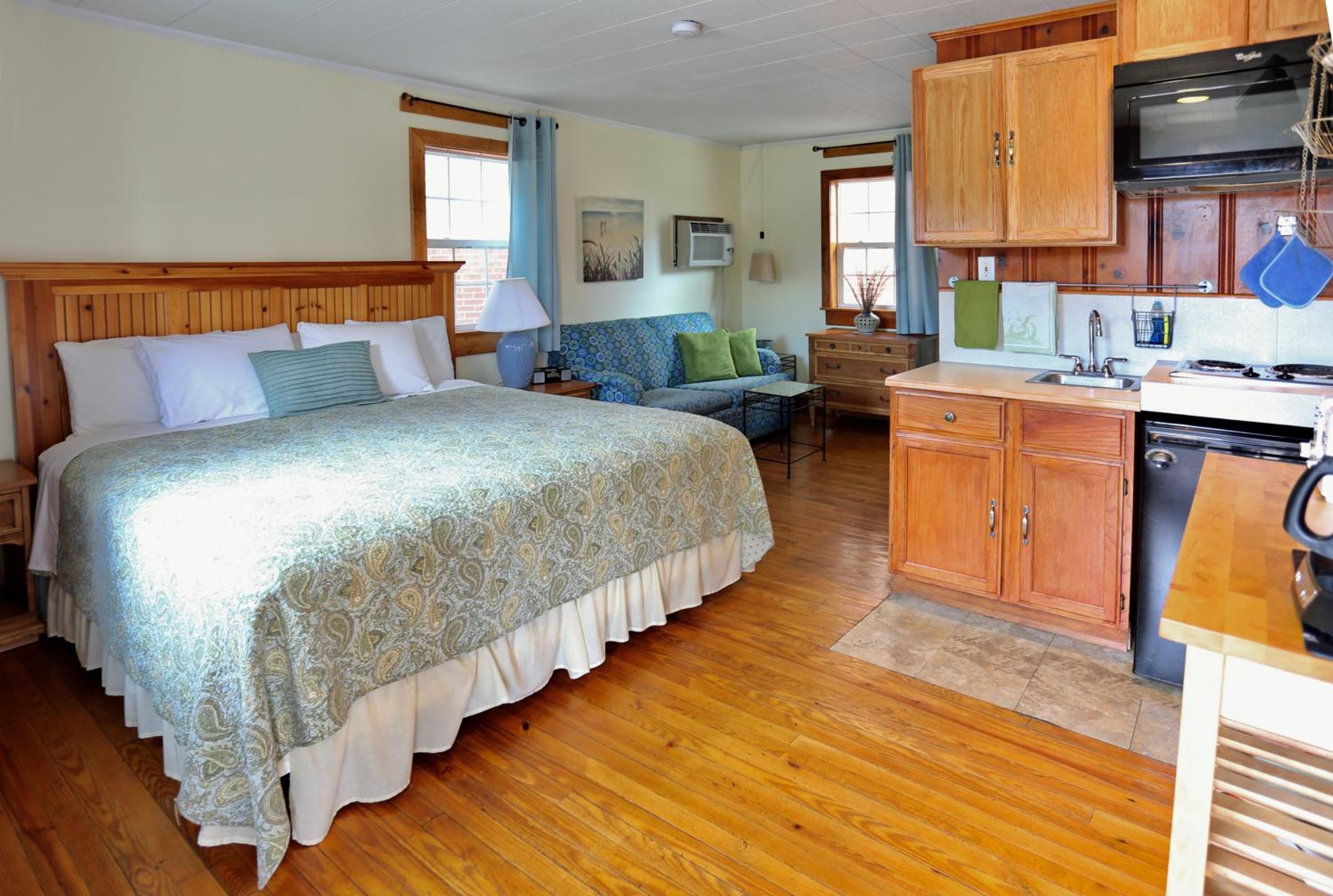 Cape Pines Motel