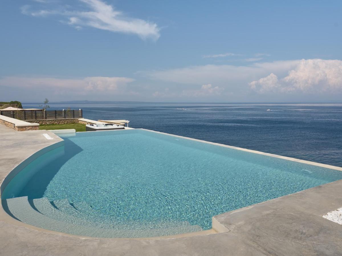 Arismari Luxury Villas