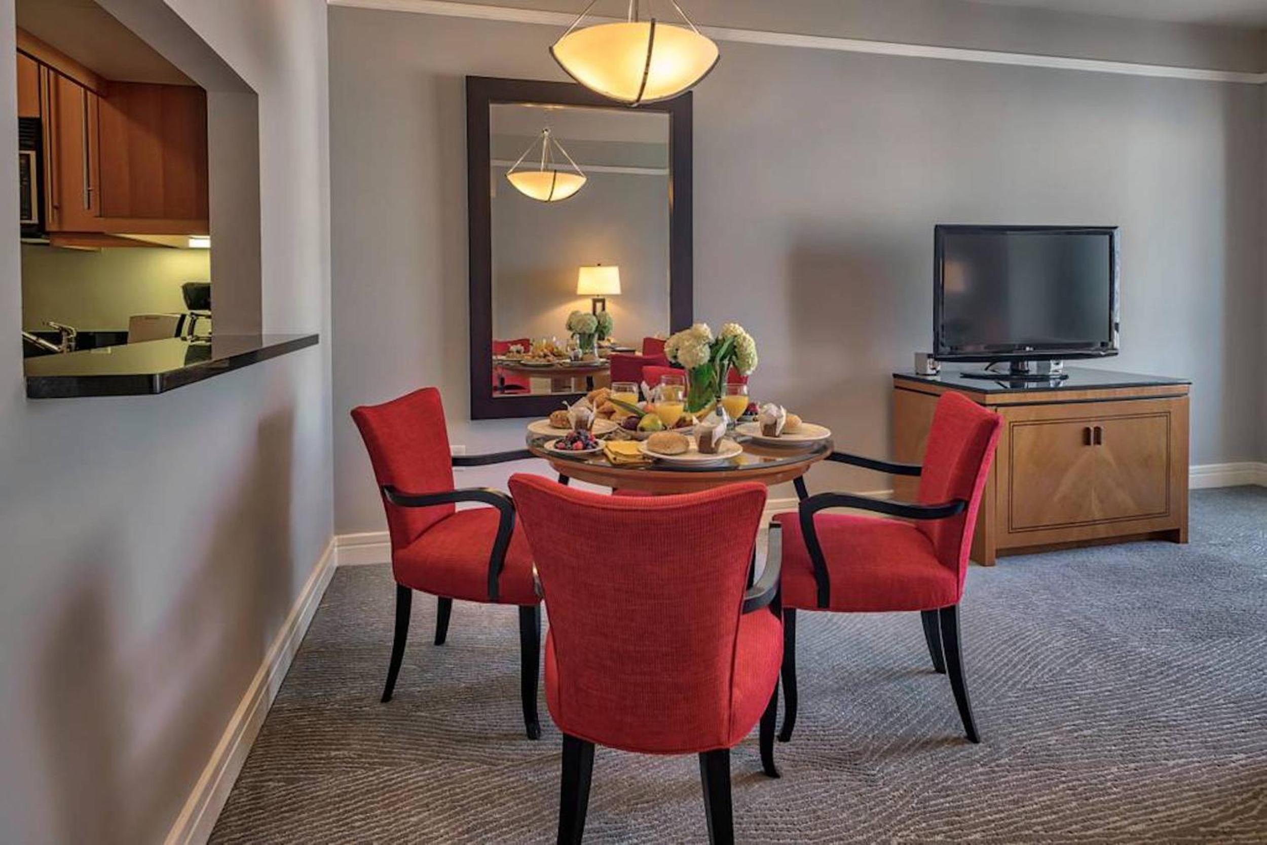 Signature Suite at Four Seasons Residences - Limited Time Offer
