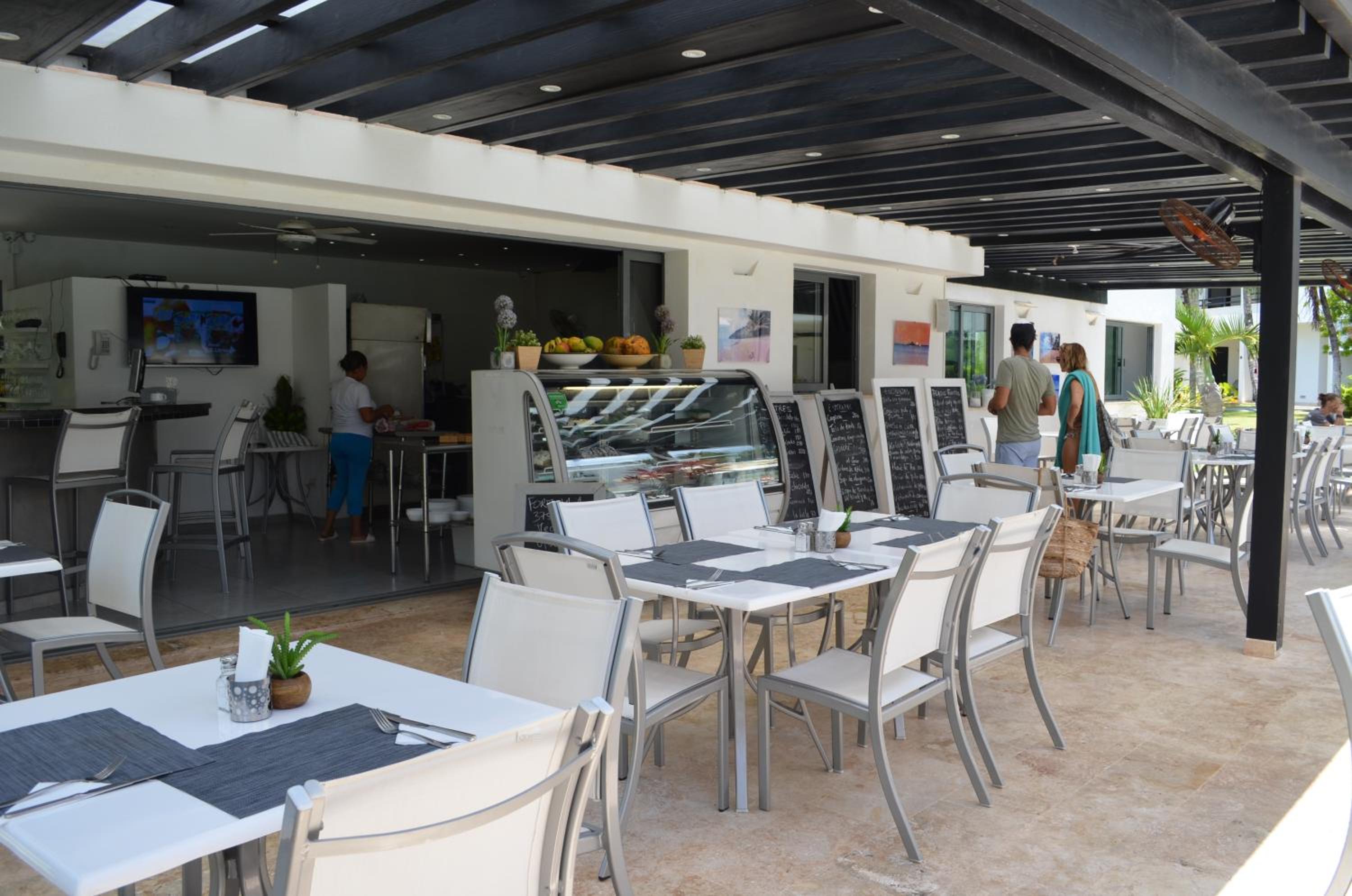 Aligio Beachfront Paradise