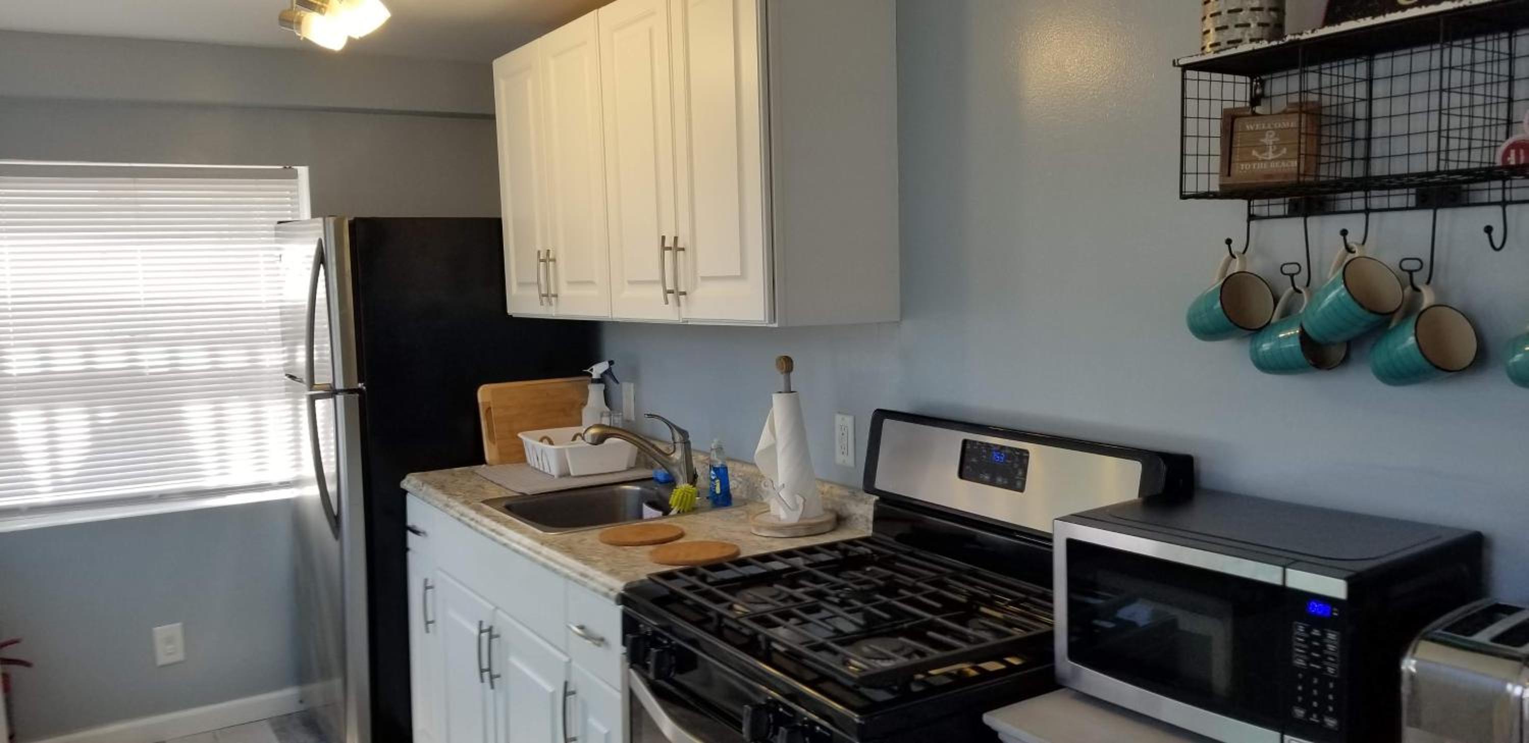 1st floor cottage! One Block to Beach, Convention Center and Wildwood Crest! view 5
