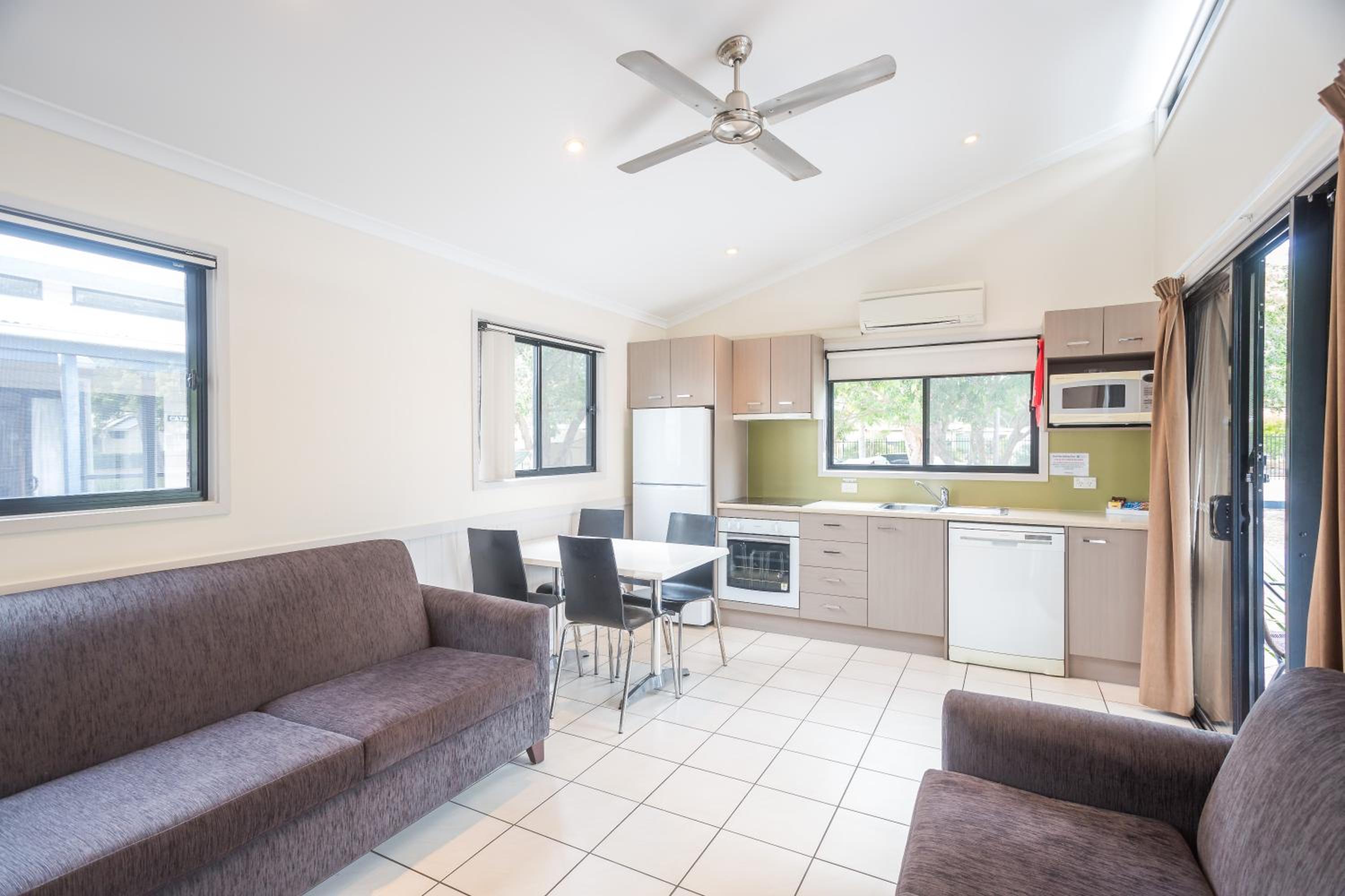 Shoal Bay Holiday Park