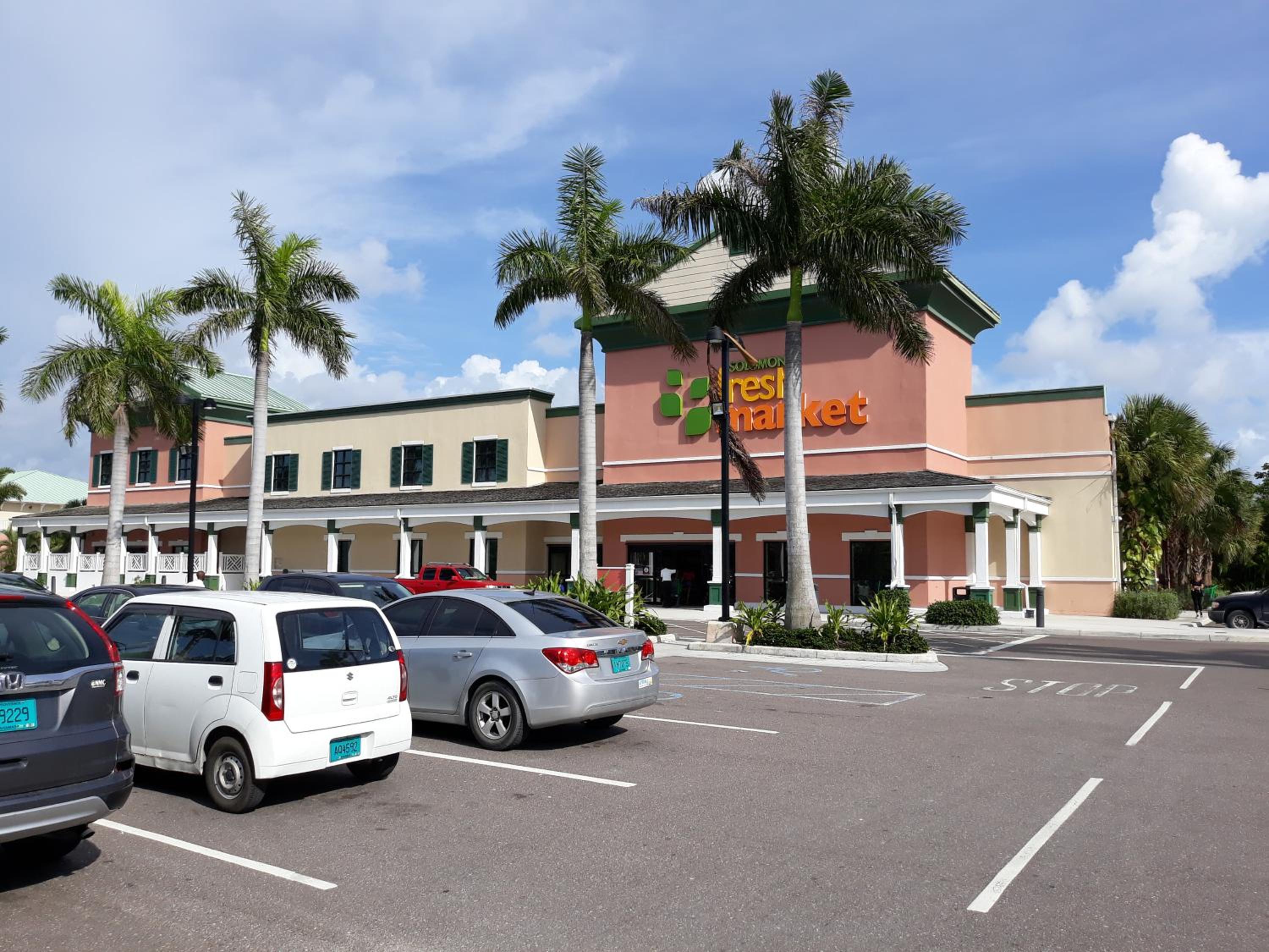 BELL At The Airport Suites Adults Only - Free Airport Transportation