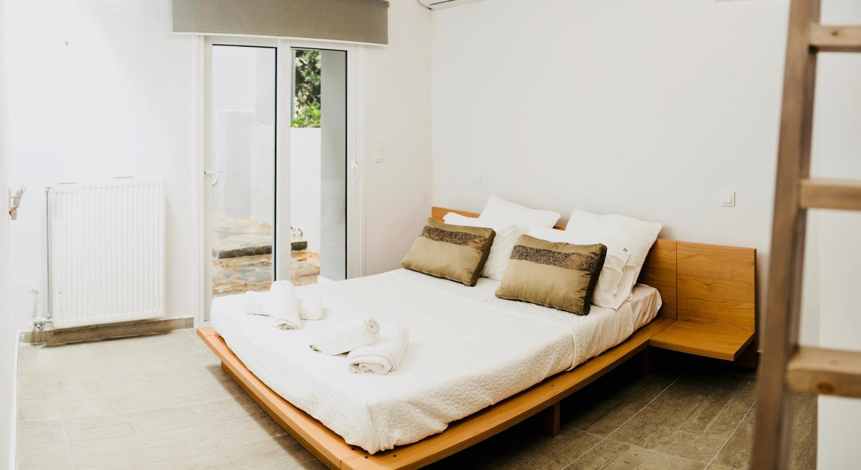 Athená Luxury Residence view 5