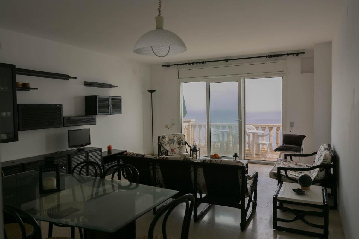 3 bedroom apartment in Aiguafreda, Begur. Sea views and Terrace (Ref:H26) photo 3