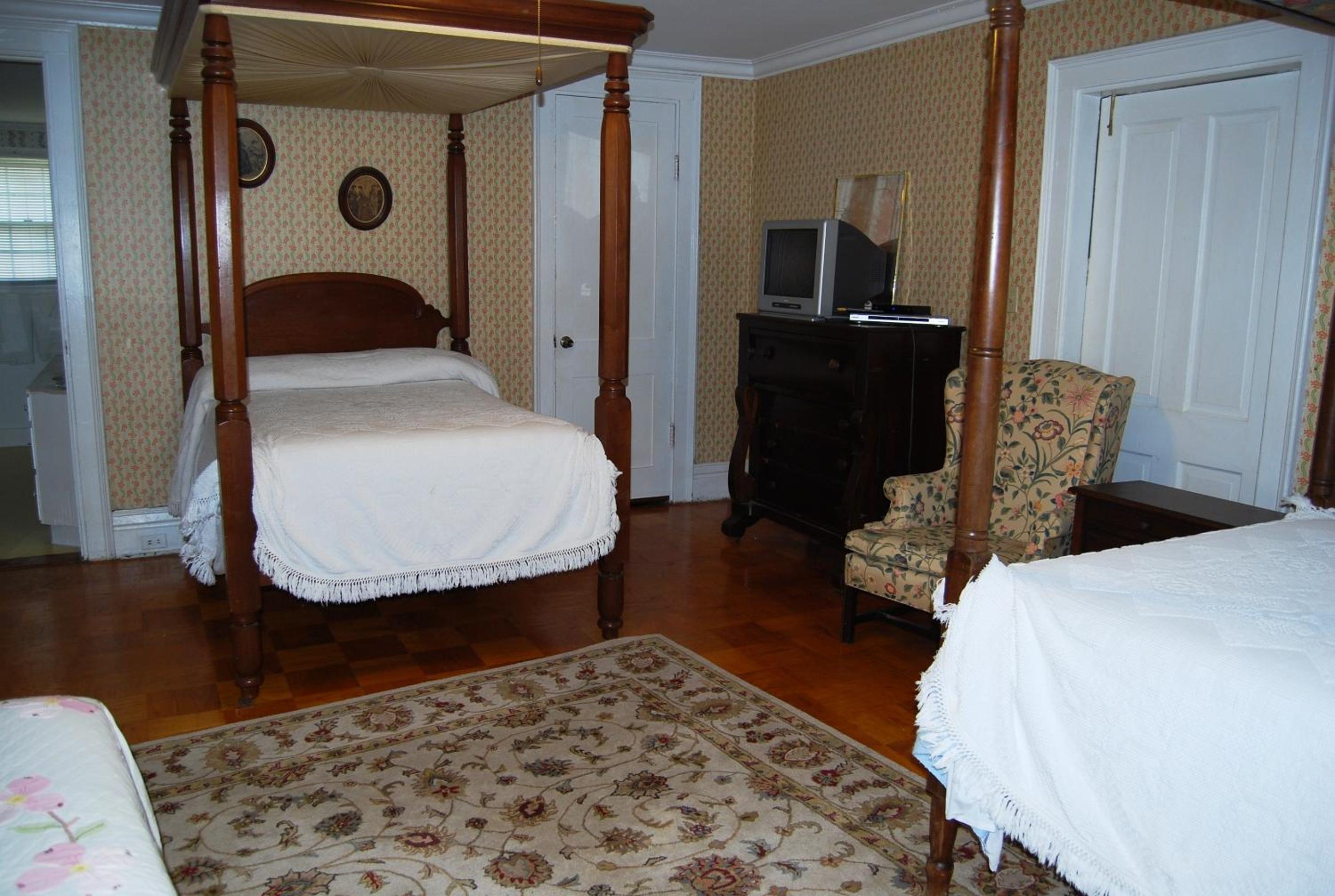 Natchez Vacations - Glenfield Plantation Historic Antebellum Bed and Breakfast - Property Image 13