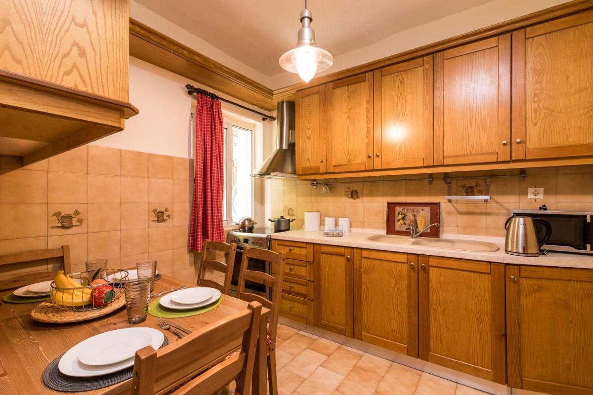 Ilia Corfu Old Town Apartment