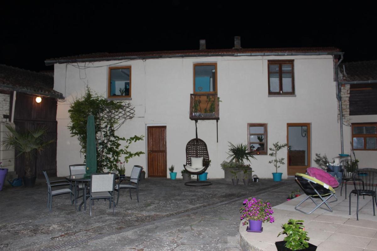 Photo 12