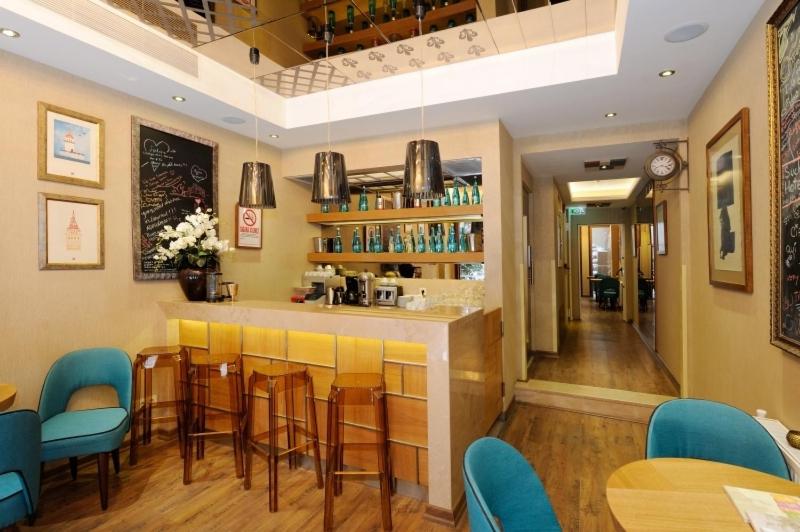 Collage Taksim Hotel