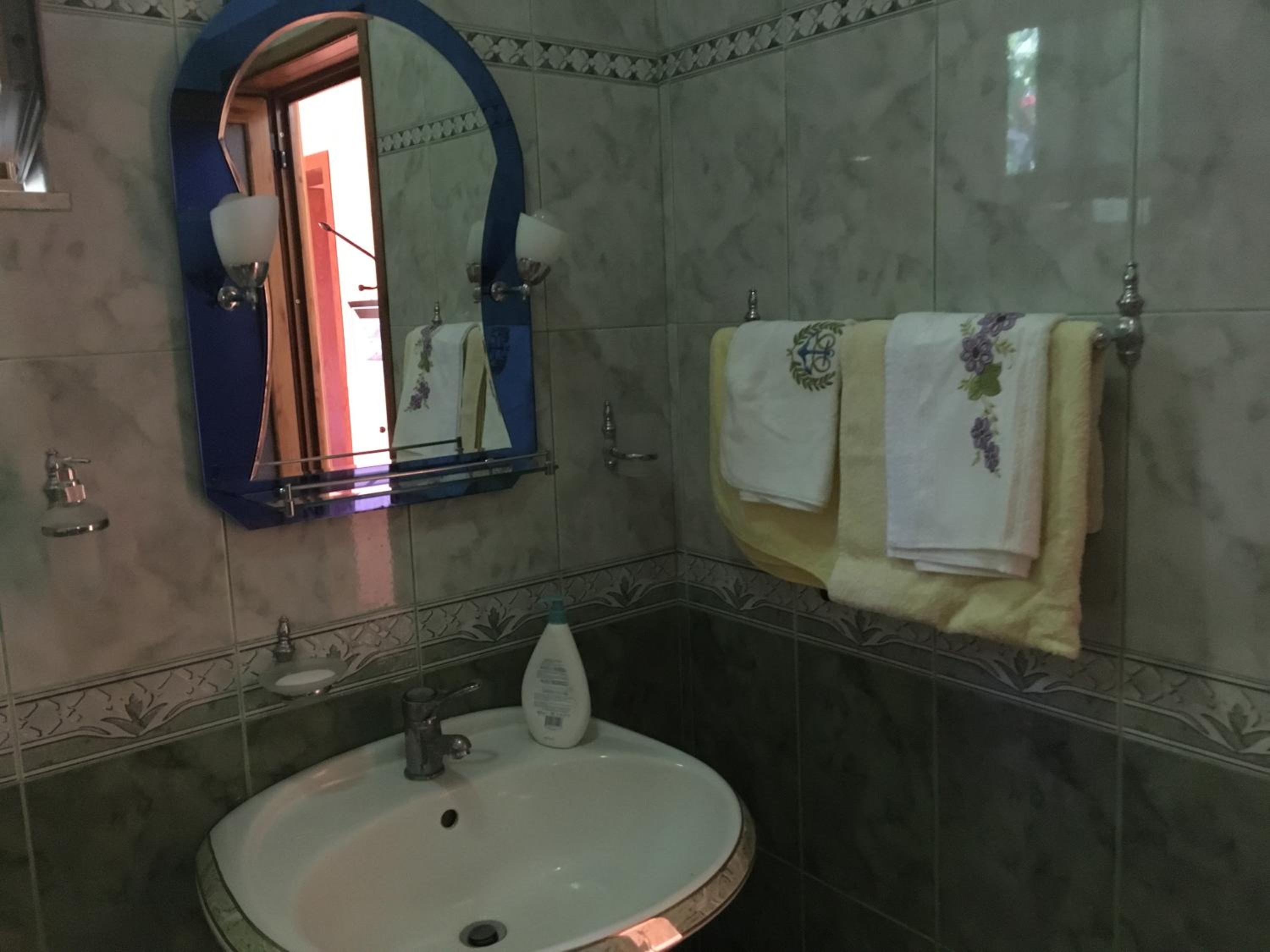 Sara Guesthouse